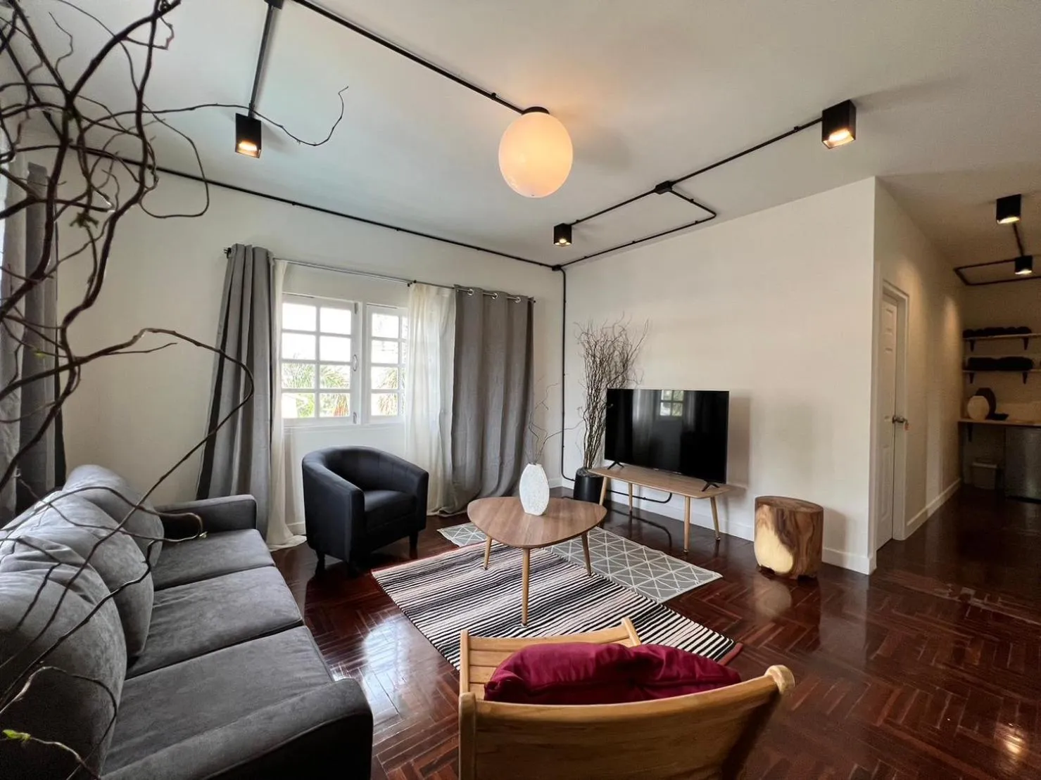 Living room in Mini-Me HUBS, Charm Suites & Pool in Old City