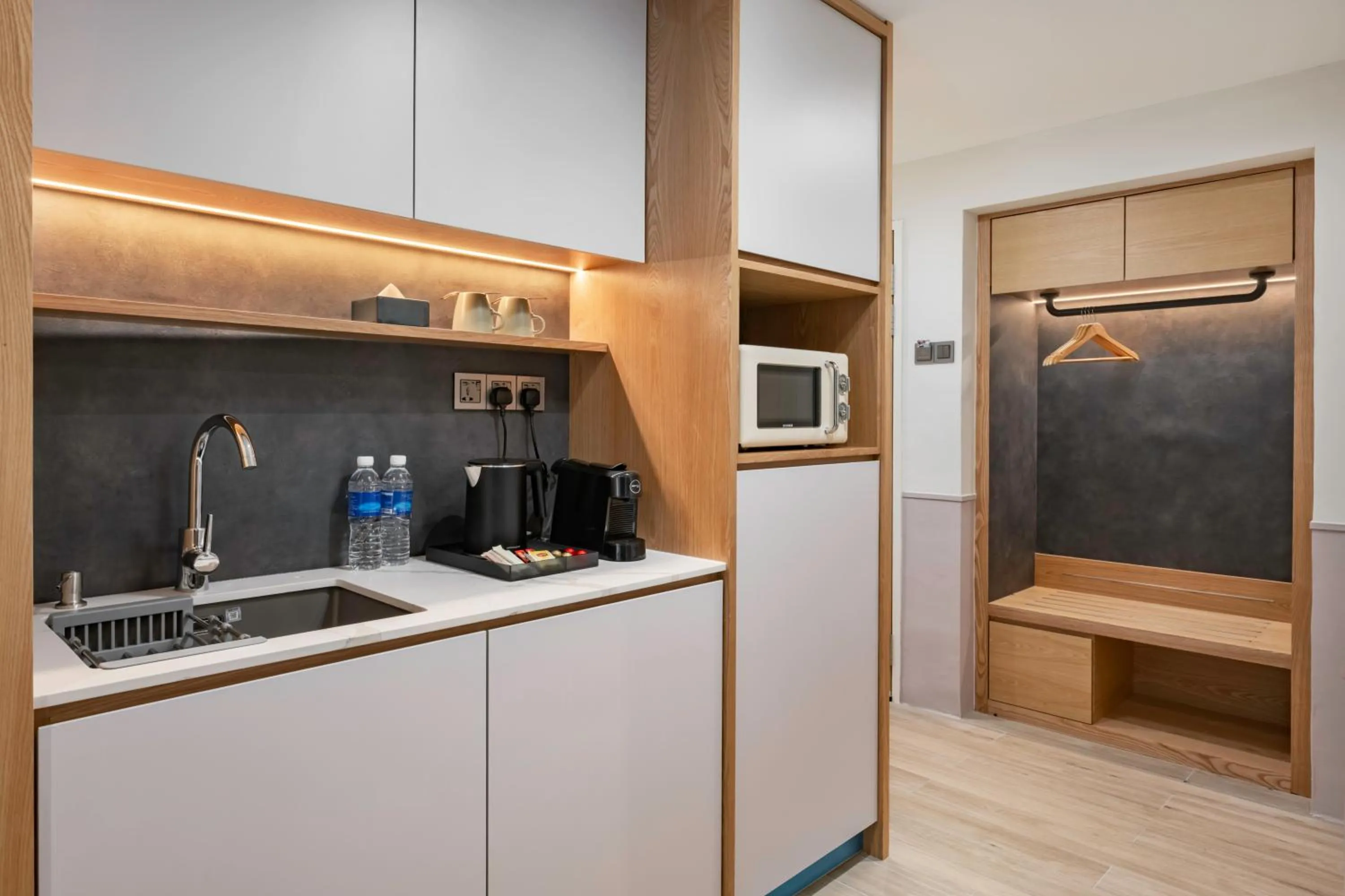 Kitchen or kitchenette in The Bayou Hotel Langkawi