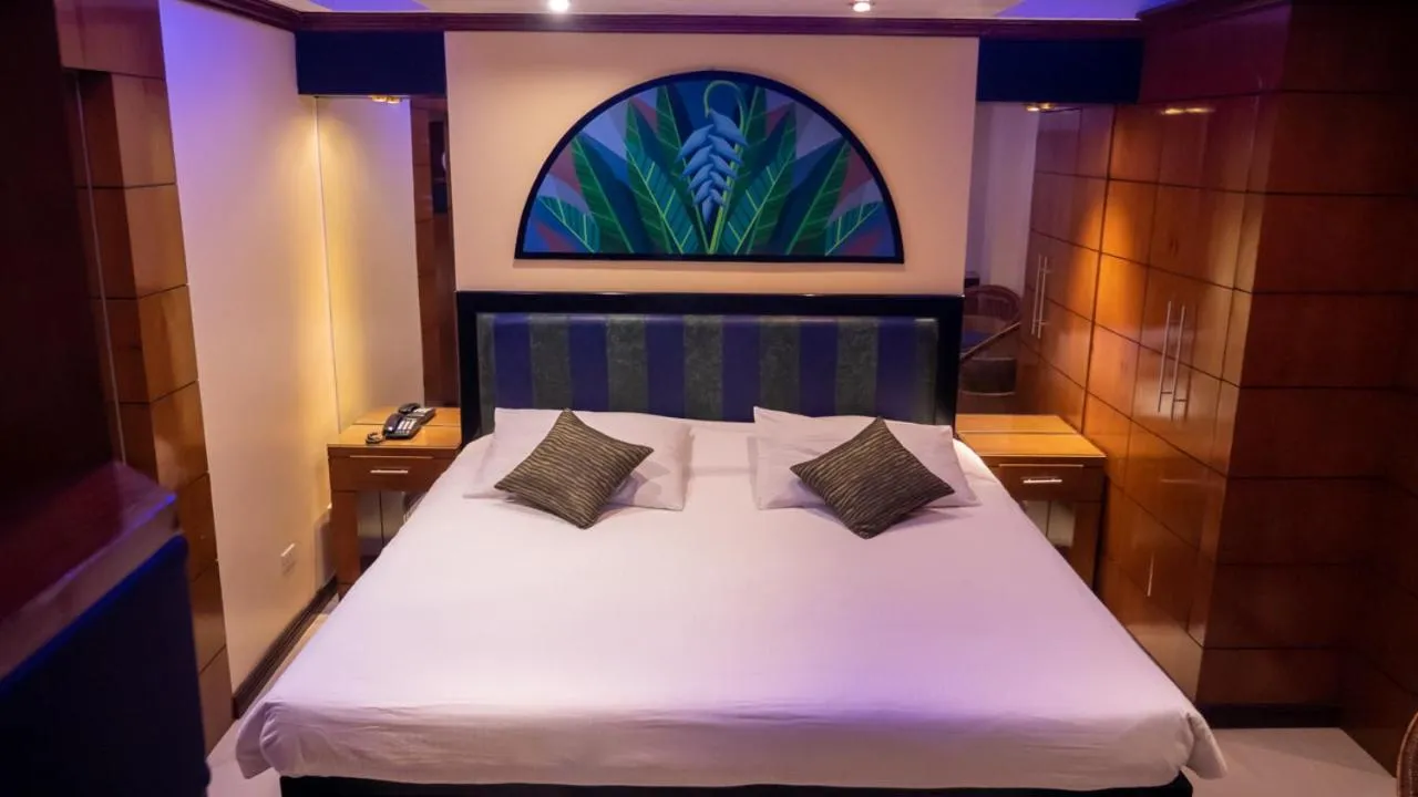 Bed in Fields Palace Hotel