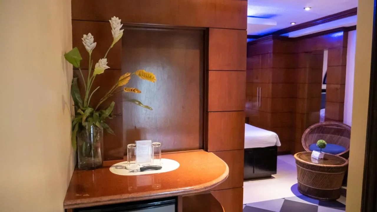 Bed in Fields Palace Hotel