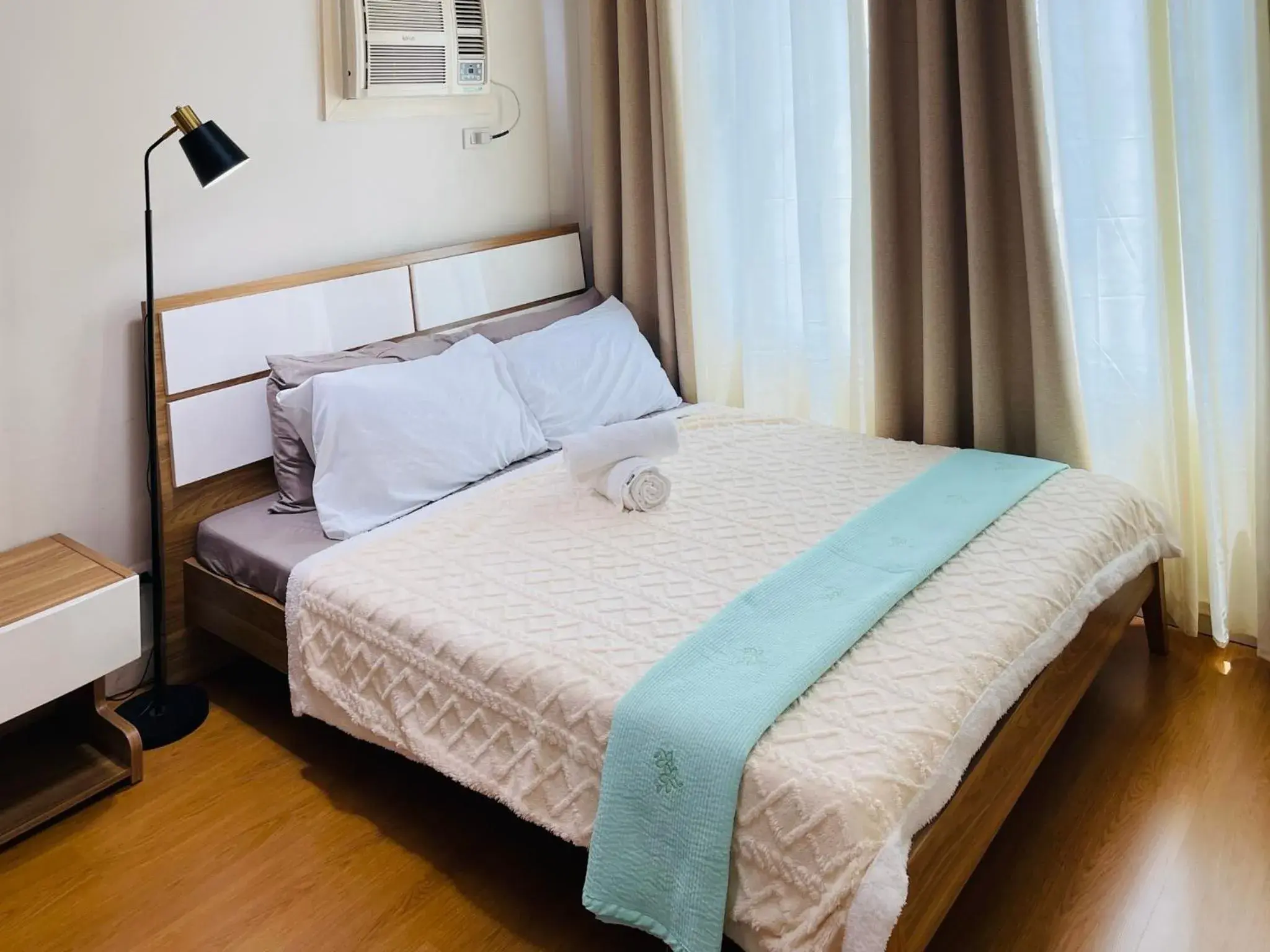 1 Bedroom Condo near US Embassy and St Lukes Medical Clinic 1 Bedroom Condo near US Embassy and St Lukes Medical Clinic