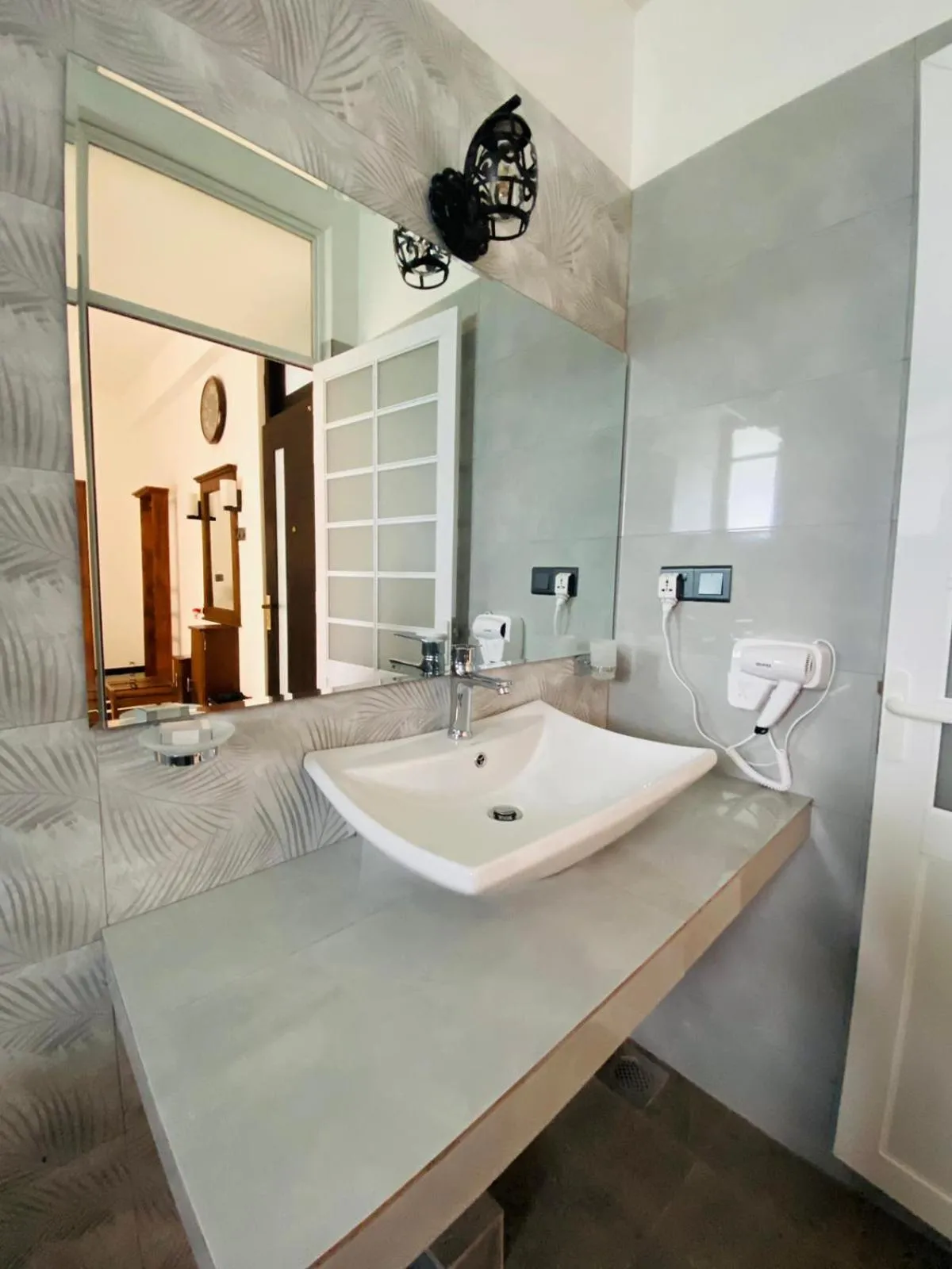 Bathroom in Airport Faith Hotel