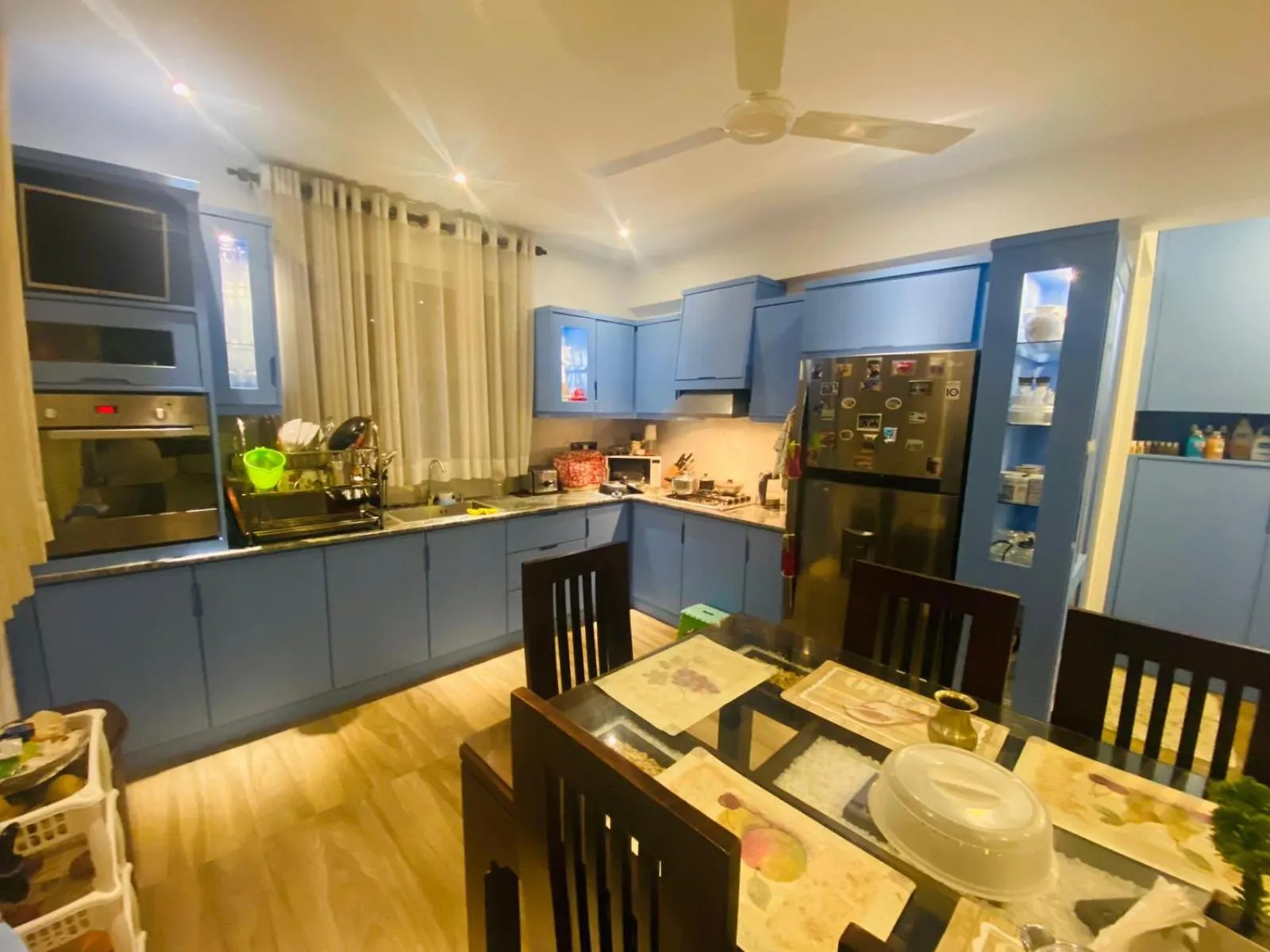 kitchen in Airport Faith Hotel