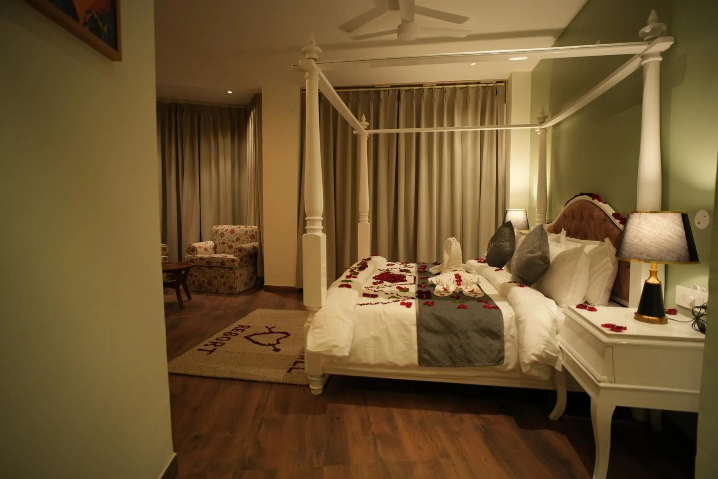 Bedroom, Bed in Oakhill Resorts