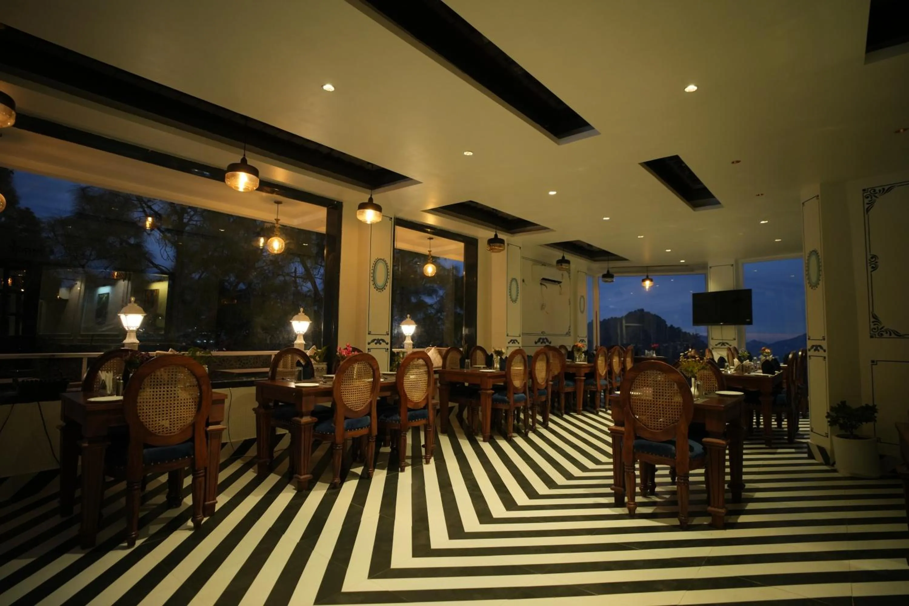 Restaurant/places to eat in Oakhill Resorts