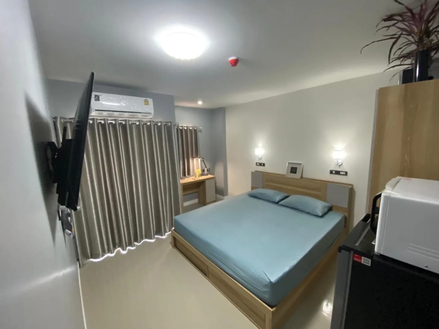 Photo of the whole room, Bed in The Northern MFU