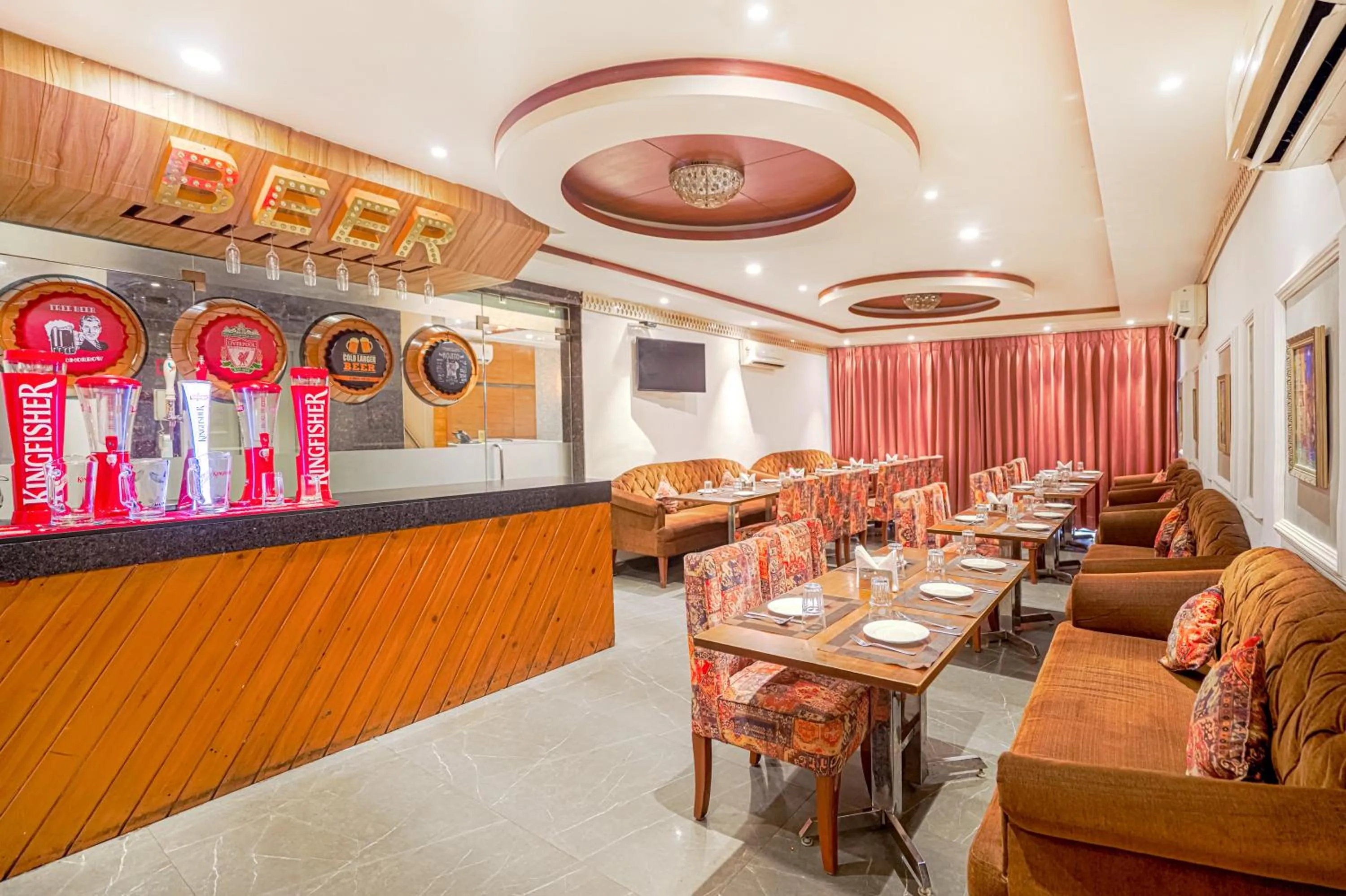 Restaurant/places to eat in Hotel Highway Greens Near VR Punjab Mall Airport Road Mohali Chandigarh