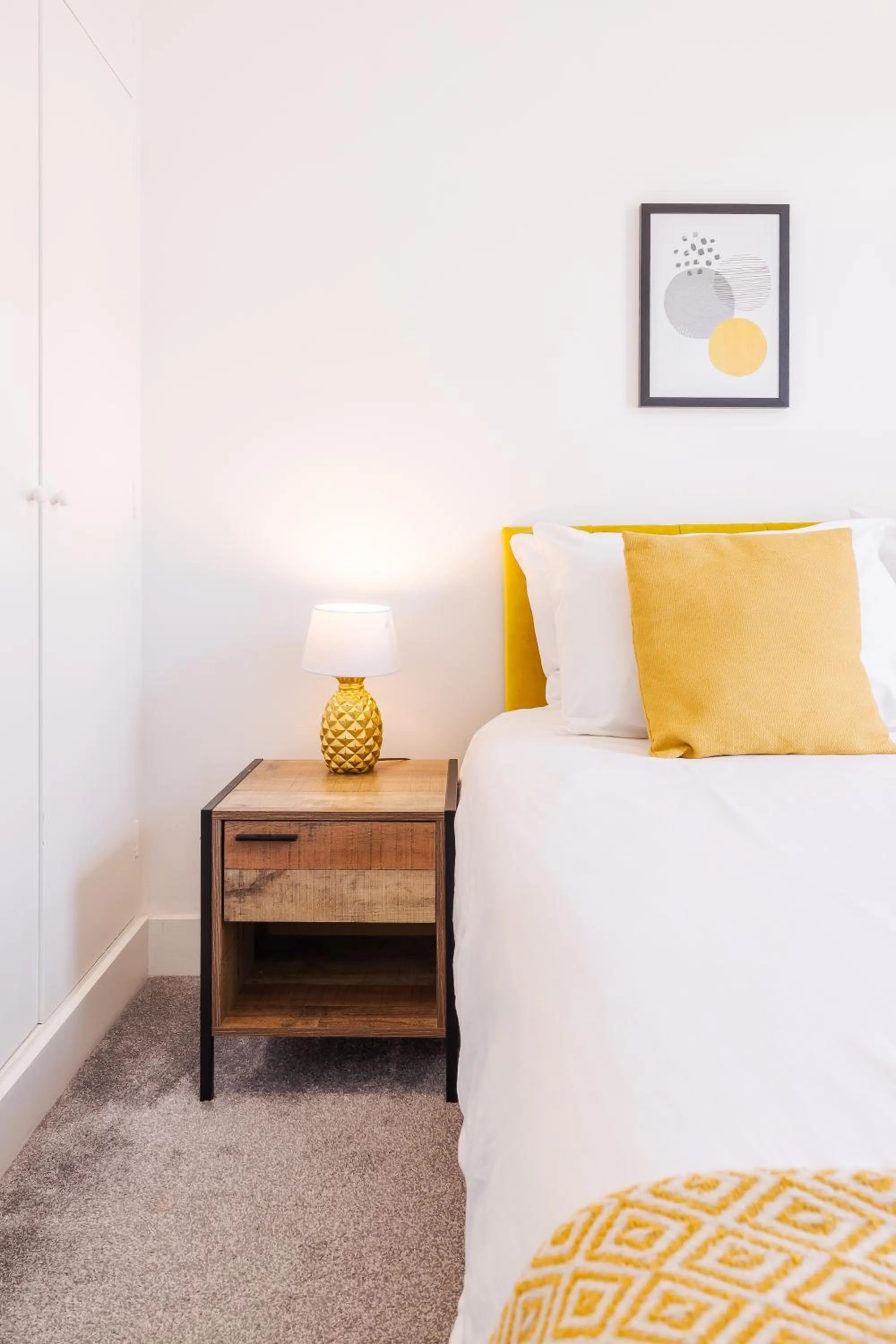 2 bed flat West Kensington/Fulham