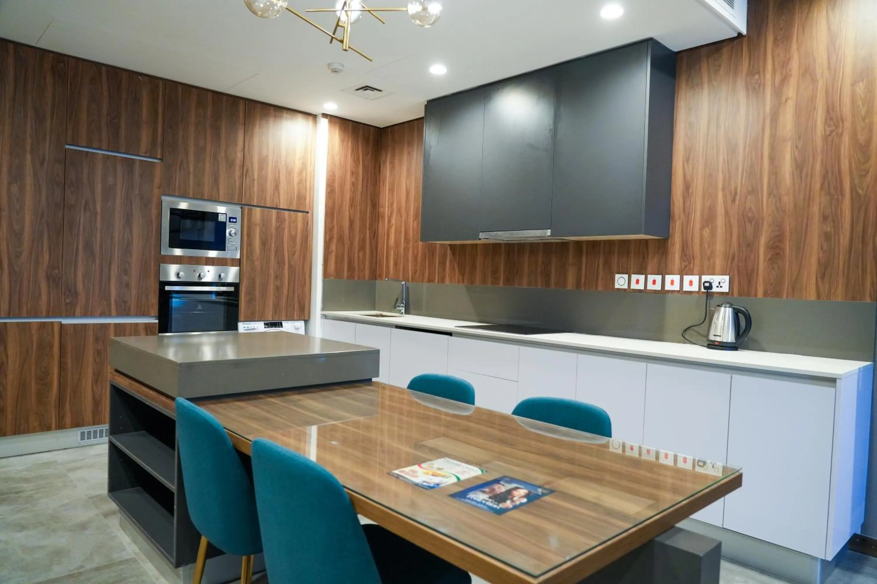 Kitchen or kitchenette in Modern Heights