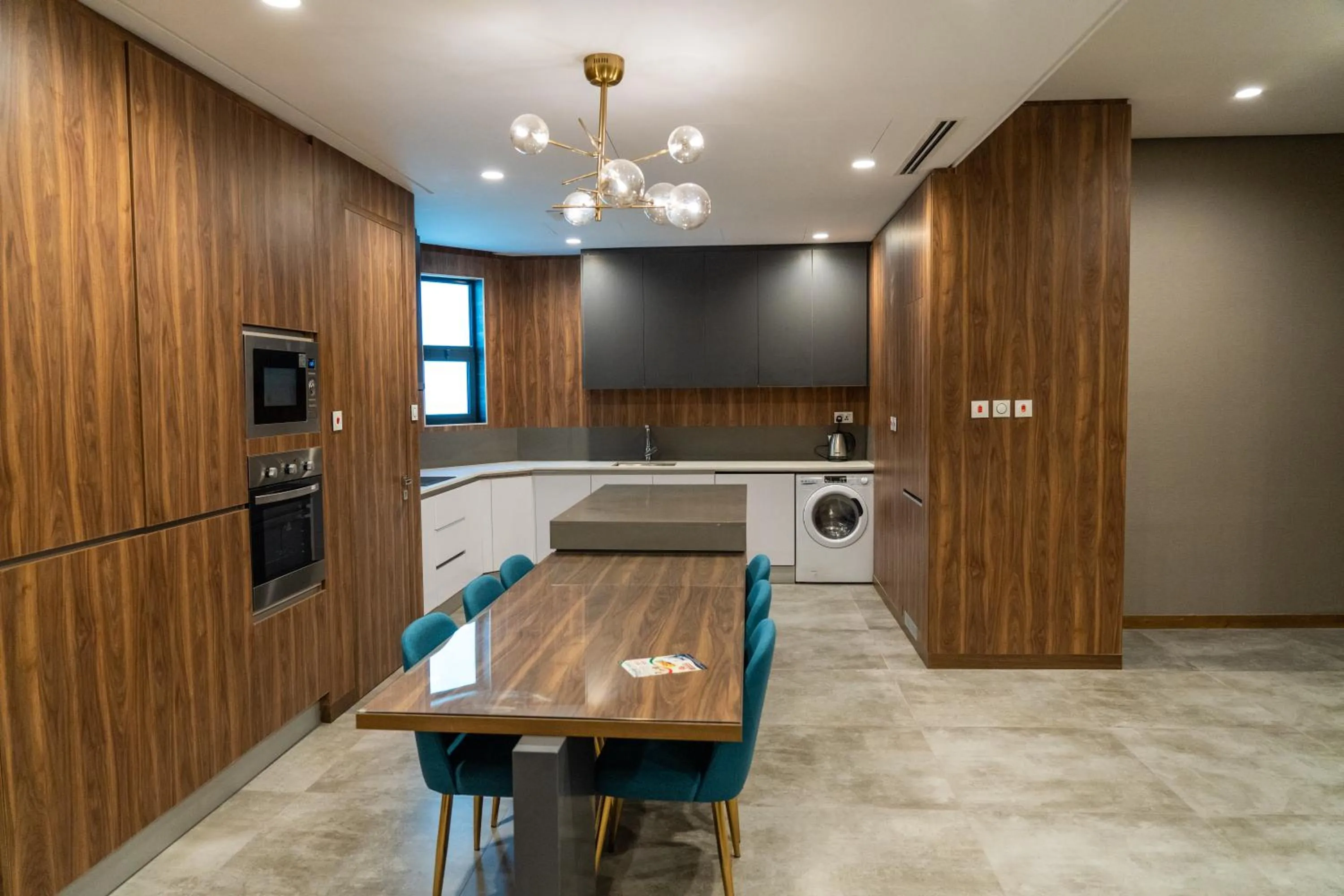 Kitchen or kitchenette in Modern Heights