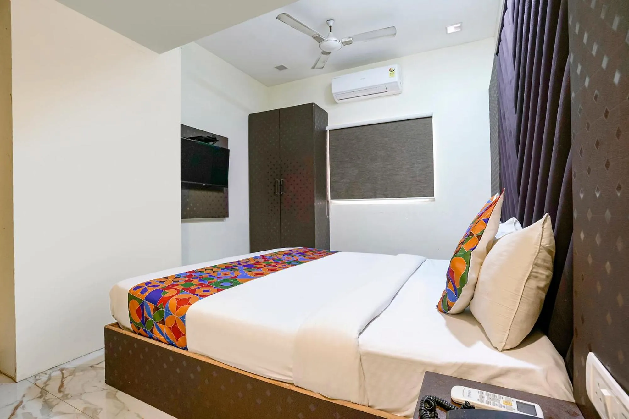 Bed in FabHotel Occazia Paradise