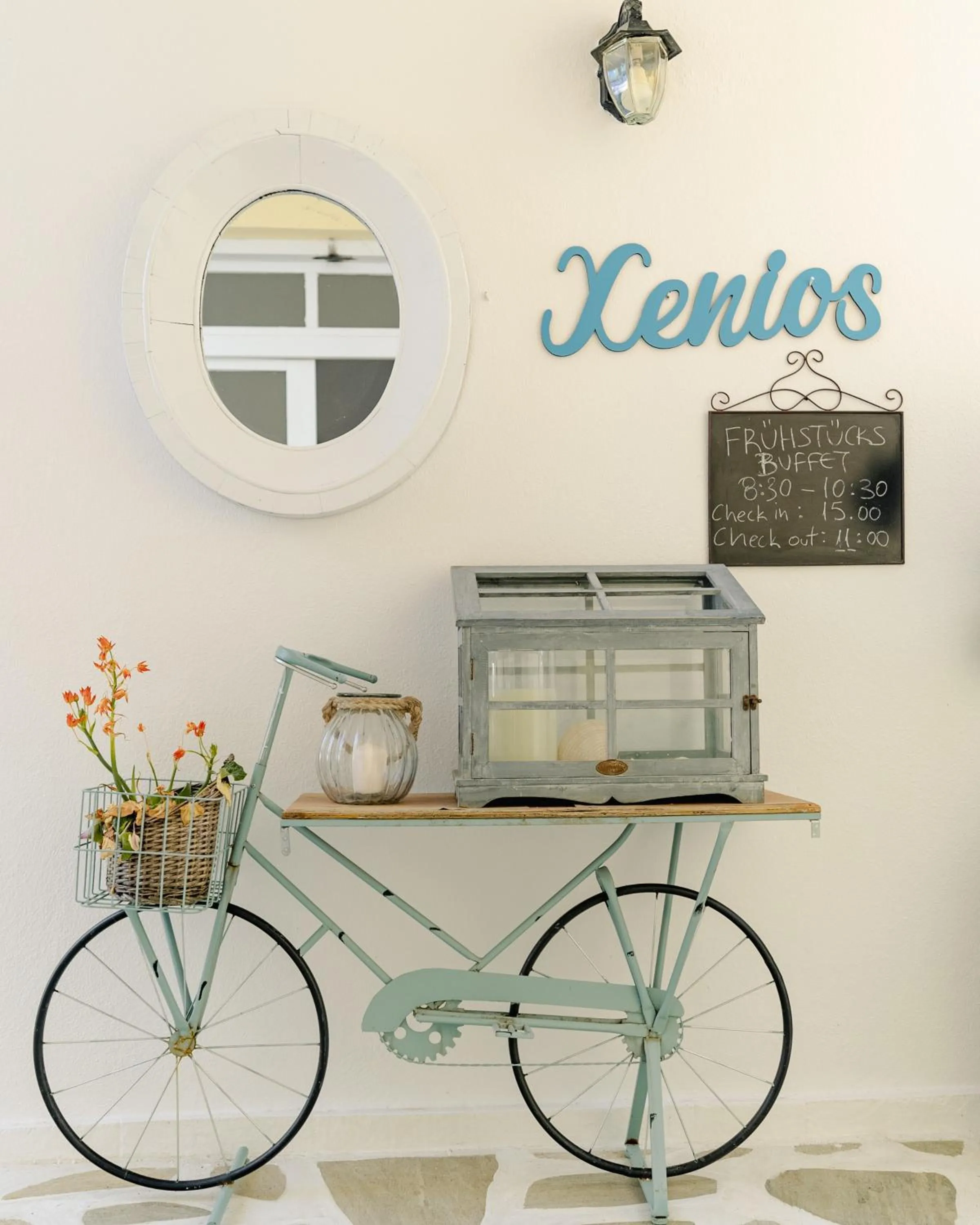 Property building in Xenios Zeus