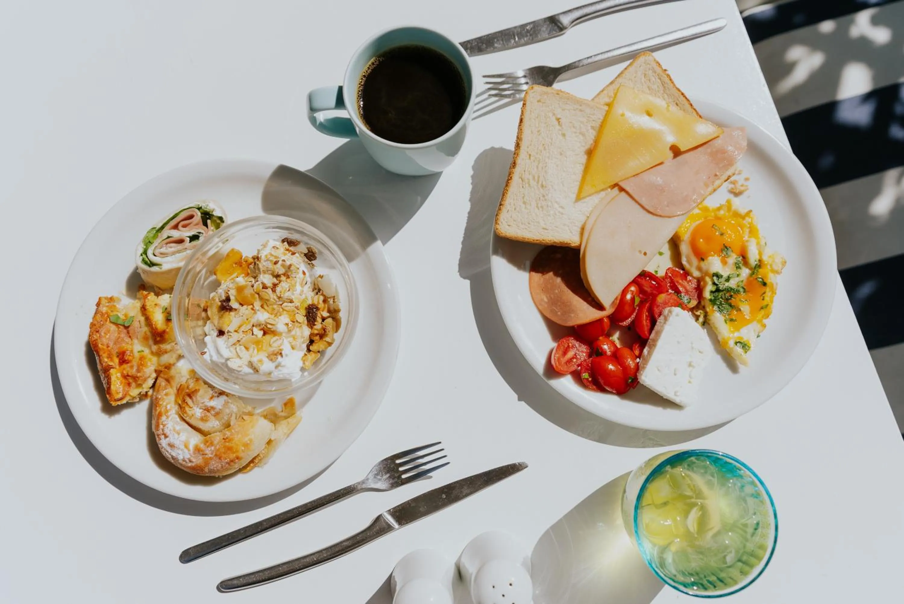 Restaurant/places to eat in Xenios Zeus