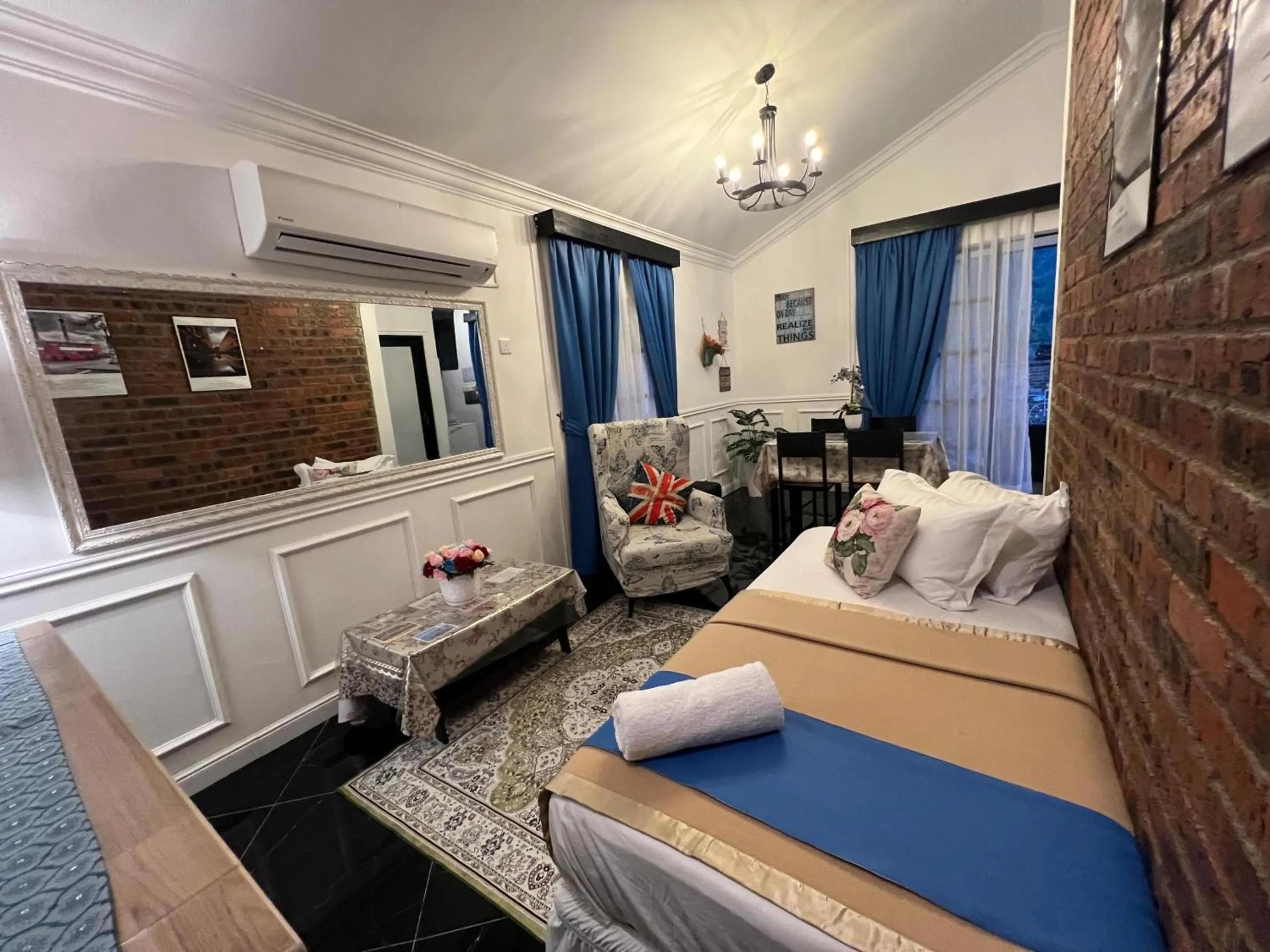 Bed in BERUNTUNG KE BARI RESORT @ PANTAI PENARIK