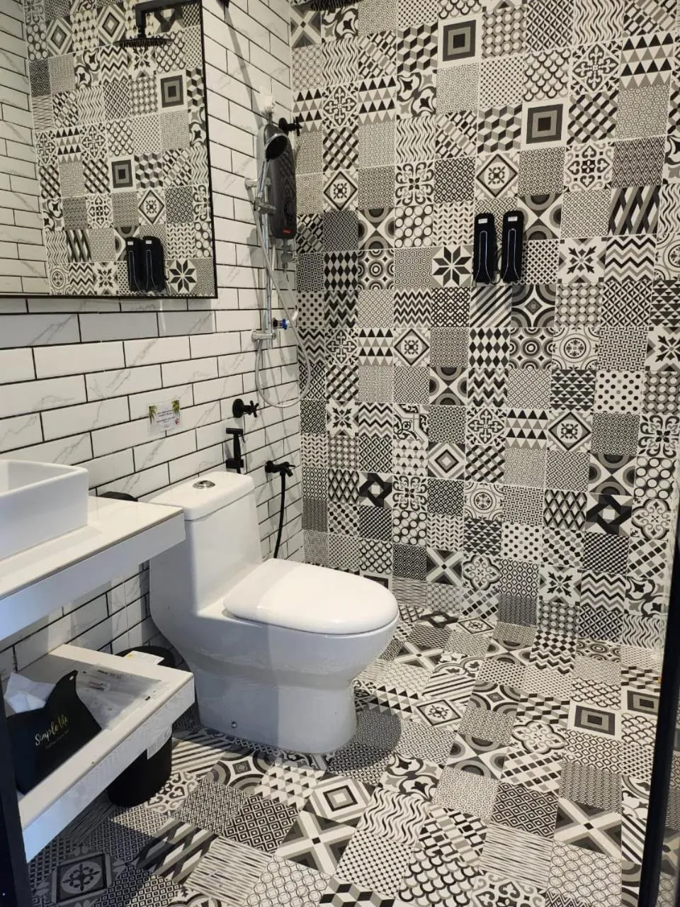 Toilet in BERUNTUNG KE BARI RESORT @ PANTAI PENARIK