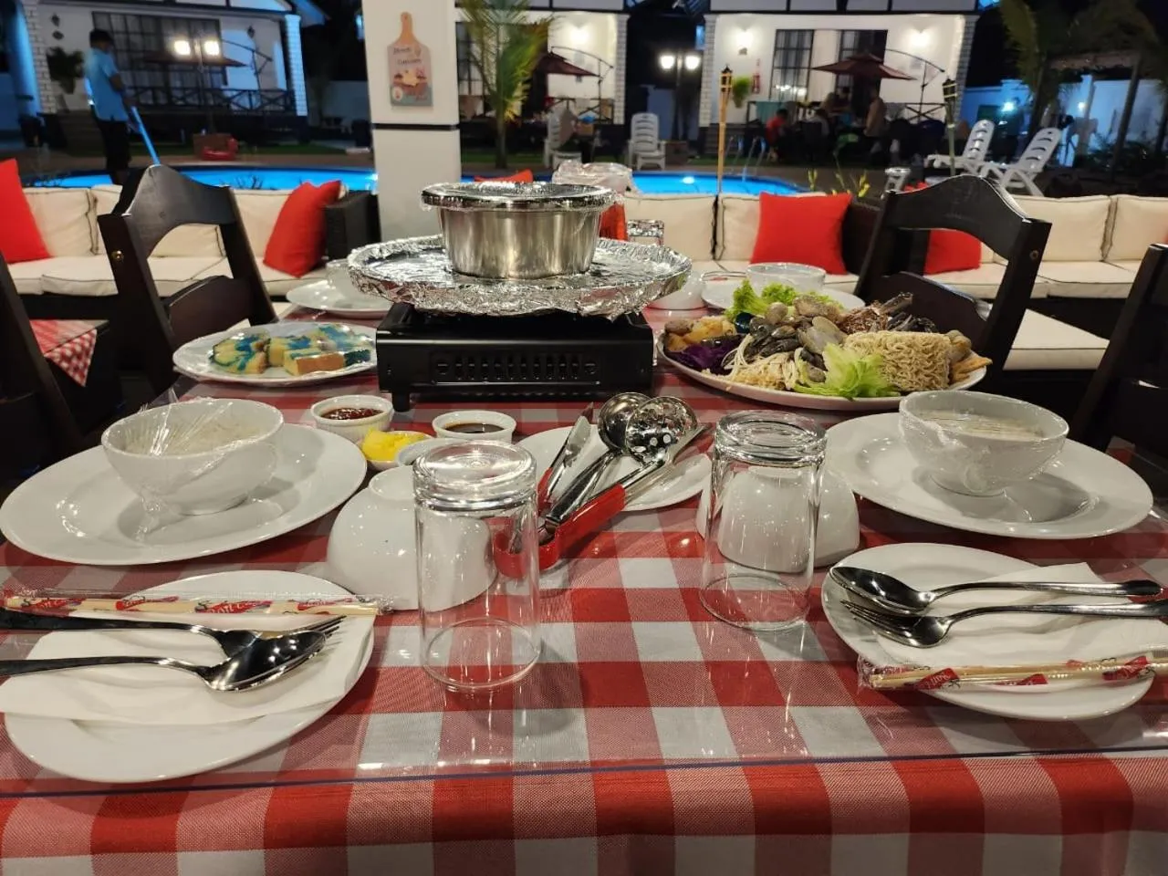 Dinner in BERUNTUNG KE BARI RESORT @ PANTAI PENARIK