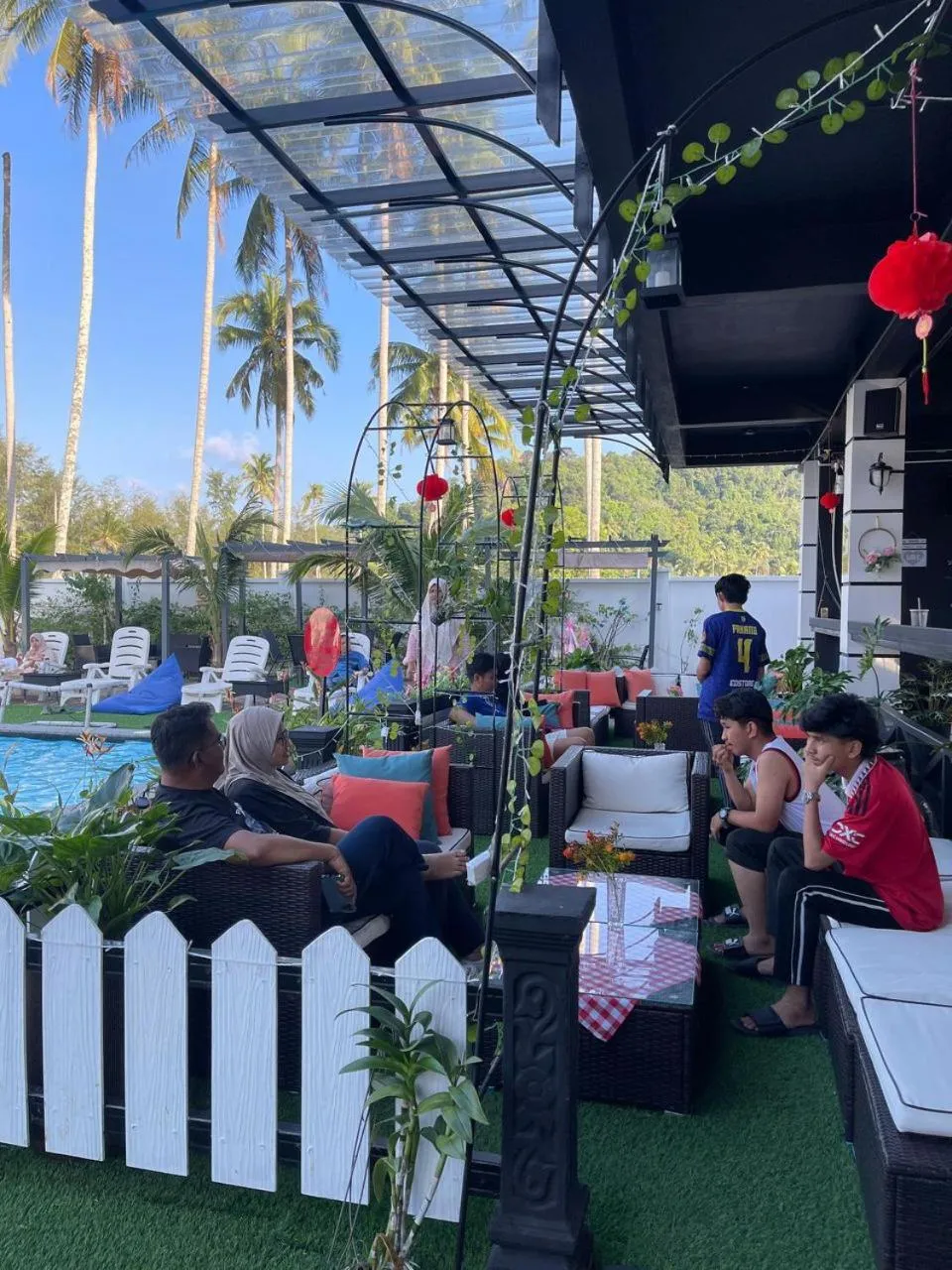 Patio in BERUNTUNG KE BARI RESORT @ PANTAI PENARIK