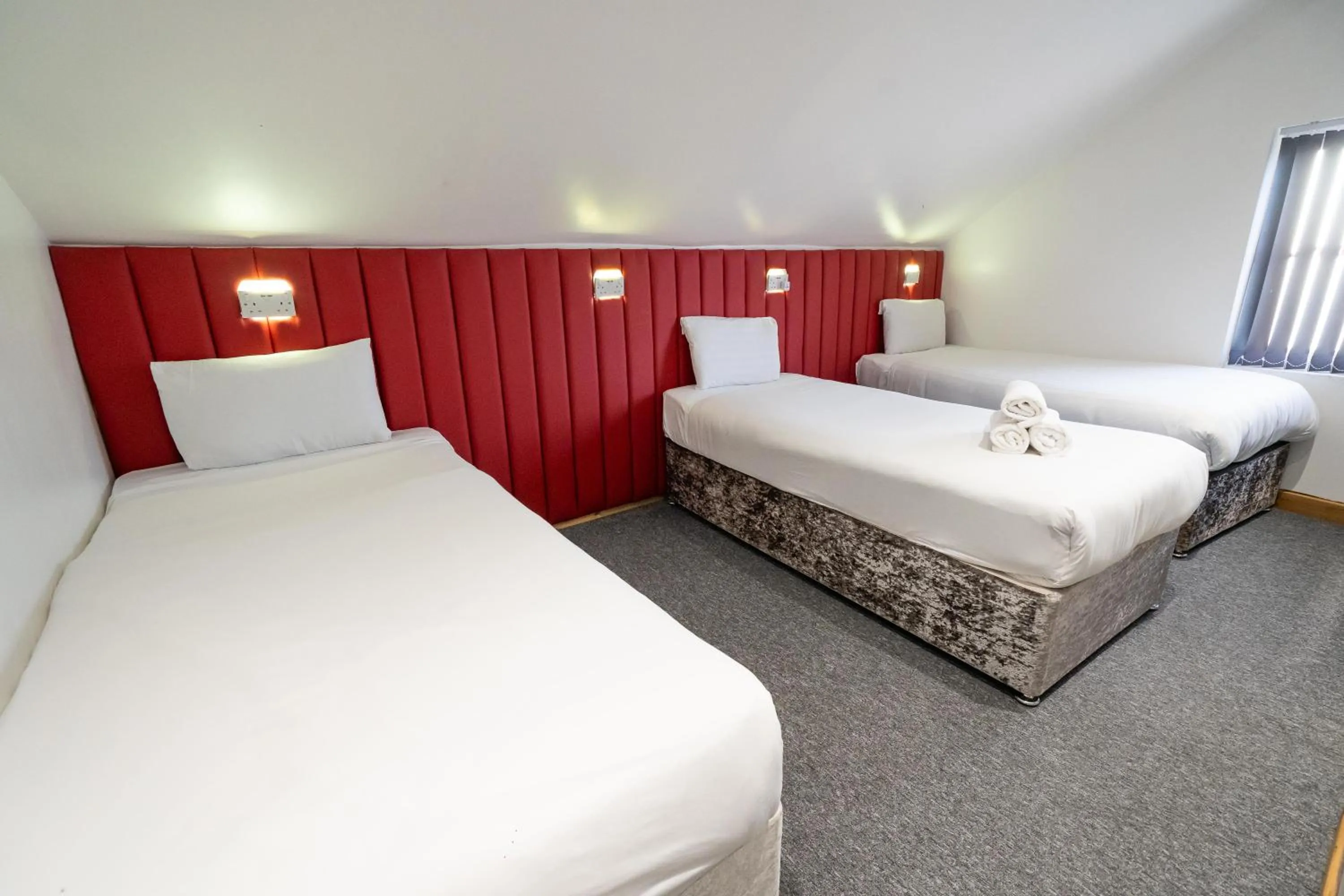 Triple Room with Private Bathroom in The Breckfield Hotel