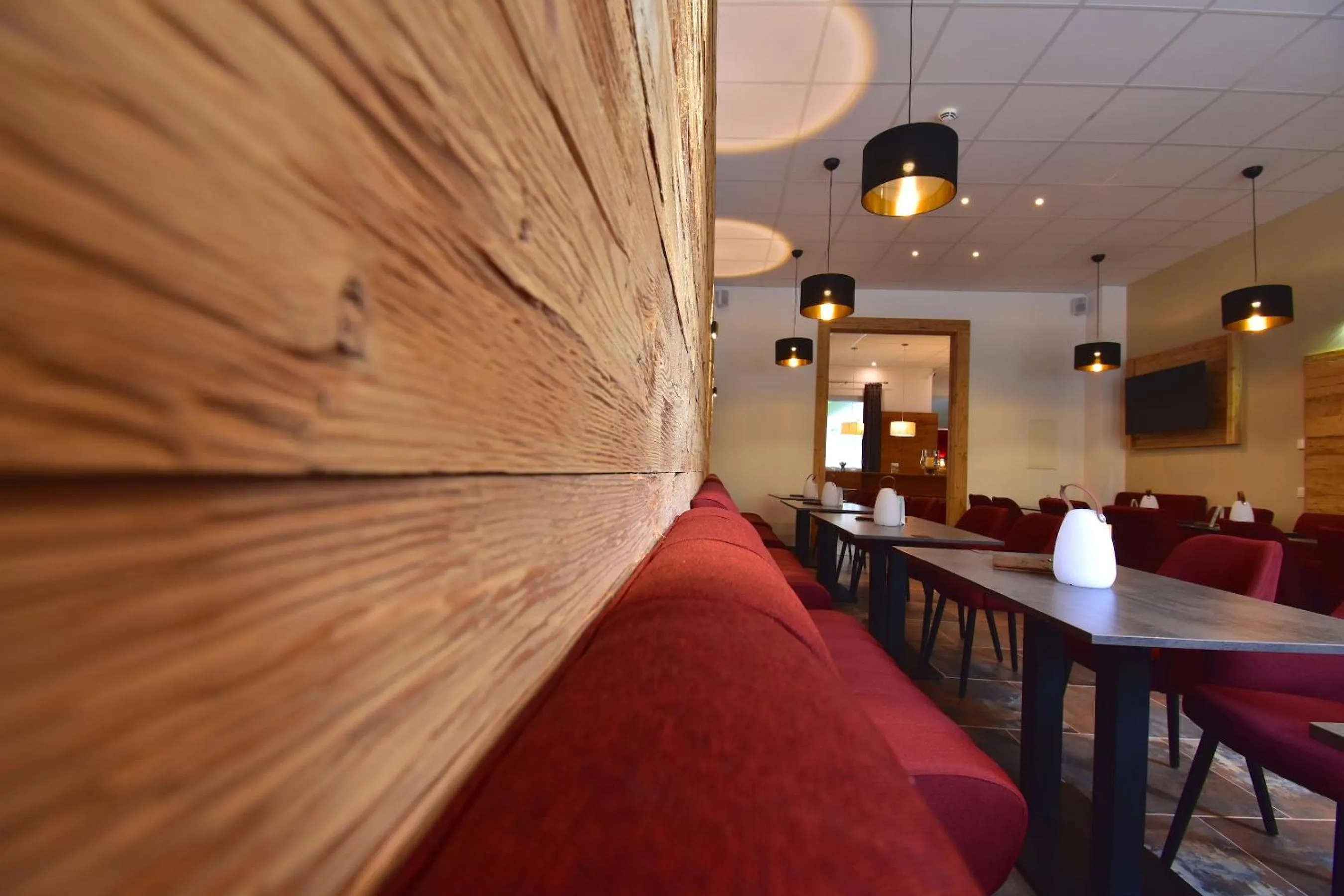 Lounge or bar in Sporthotel Zederhaus im Lungau