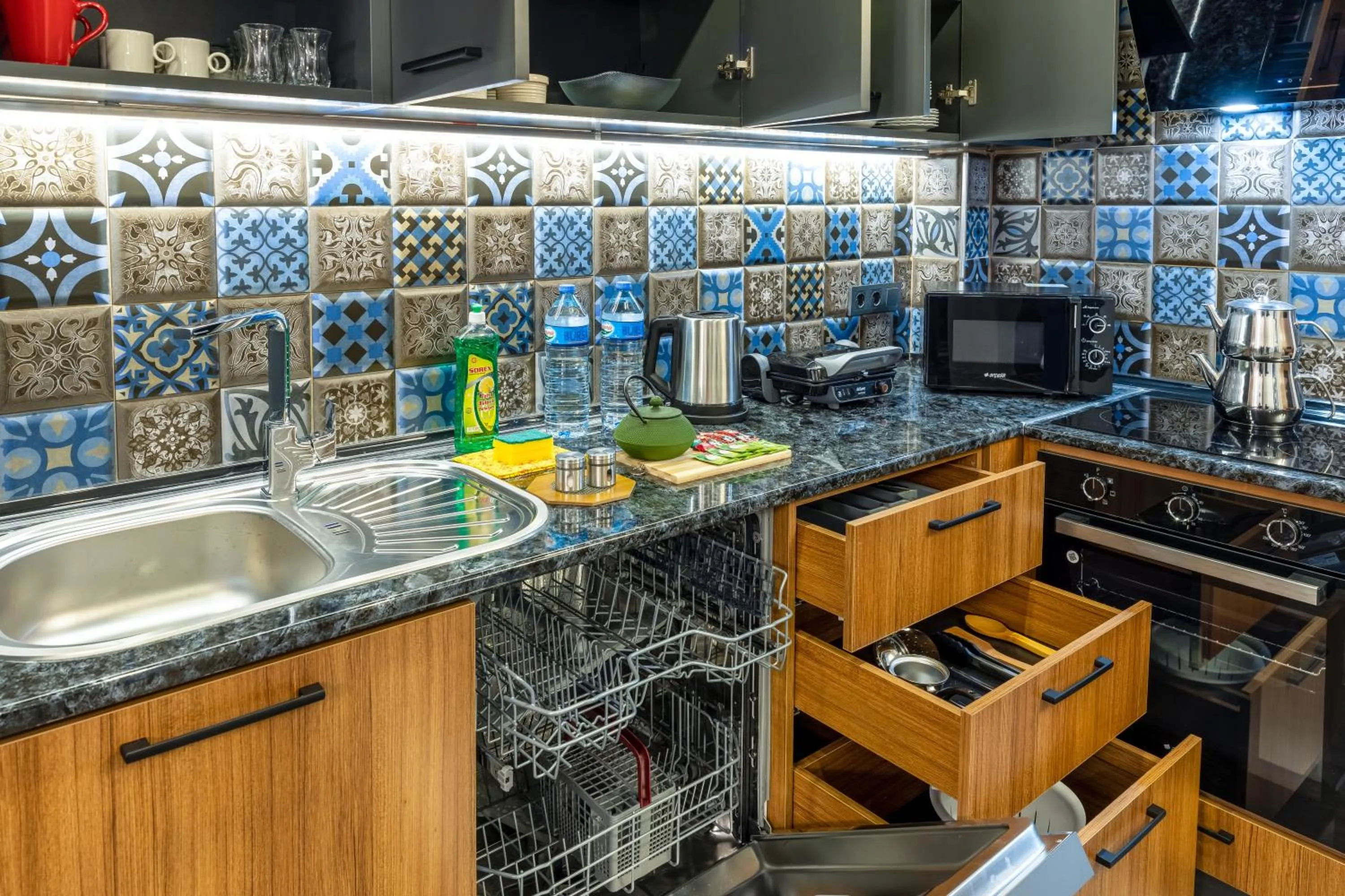 Kitchen or kitchenette in Baymari Suites Design Florya