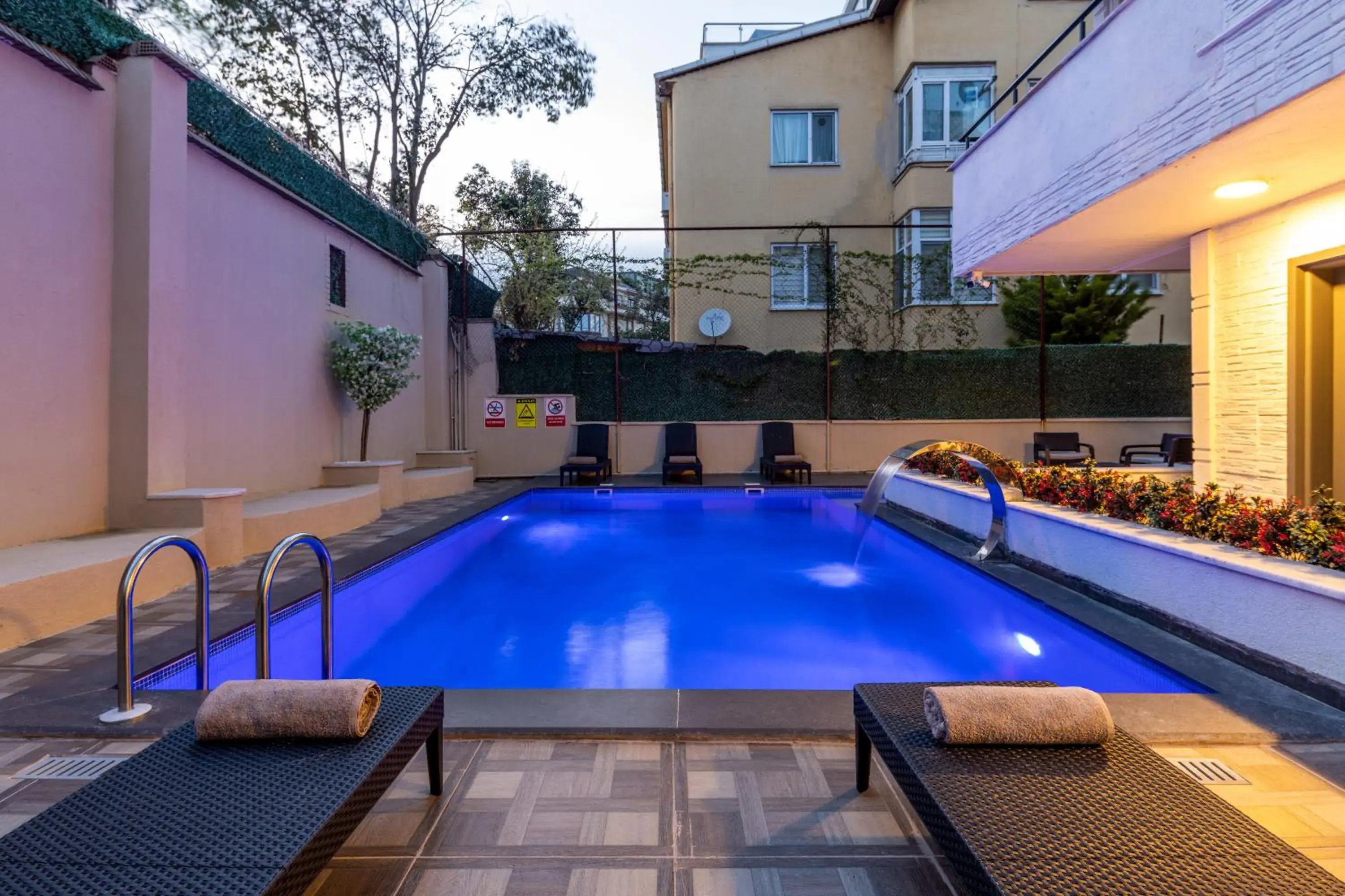 Property building in Baymari Suites Design Florya Property building in Baymari Suites Design Florya