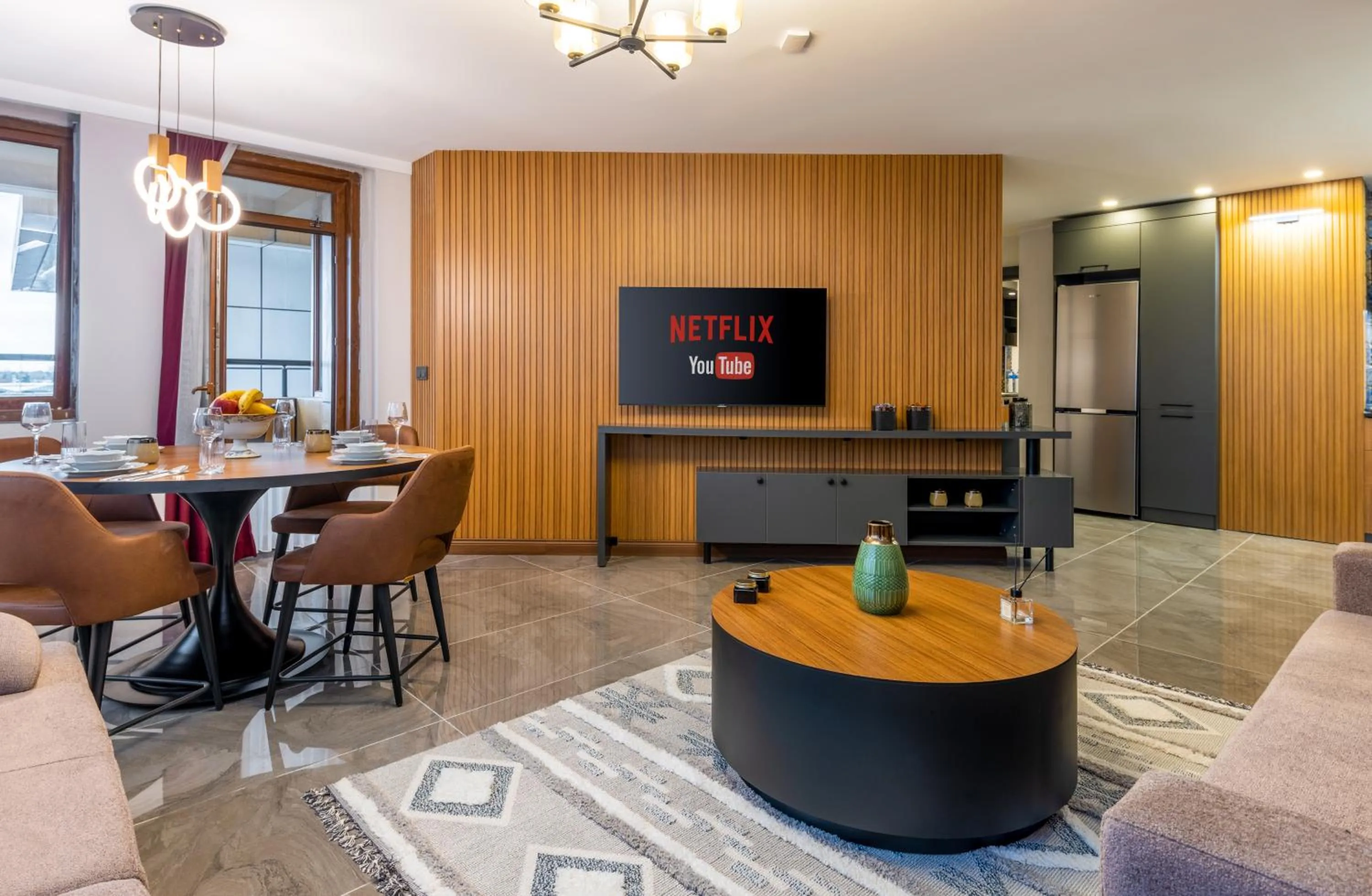 Communal lounge/ TV room in Baymari Suites Design Florya