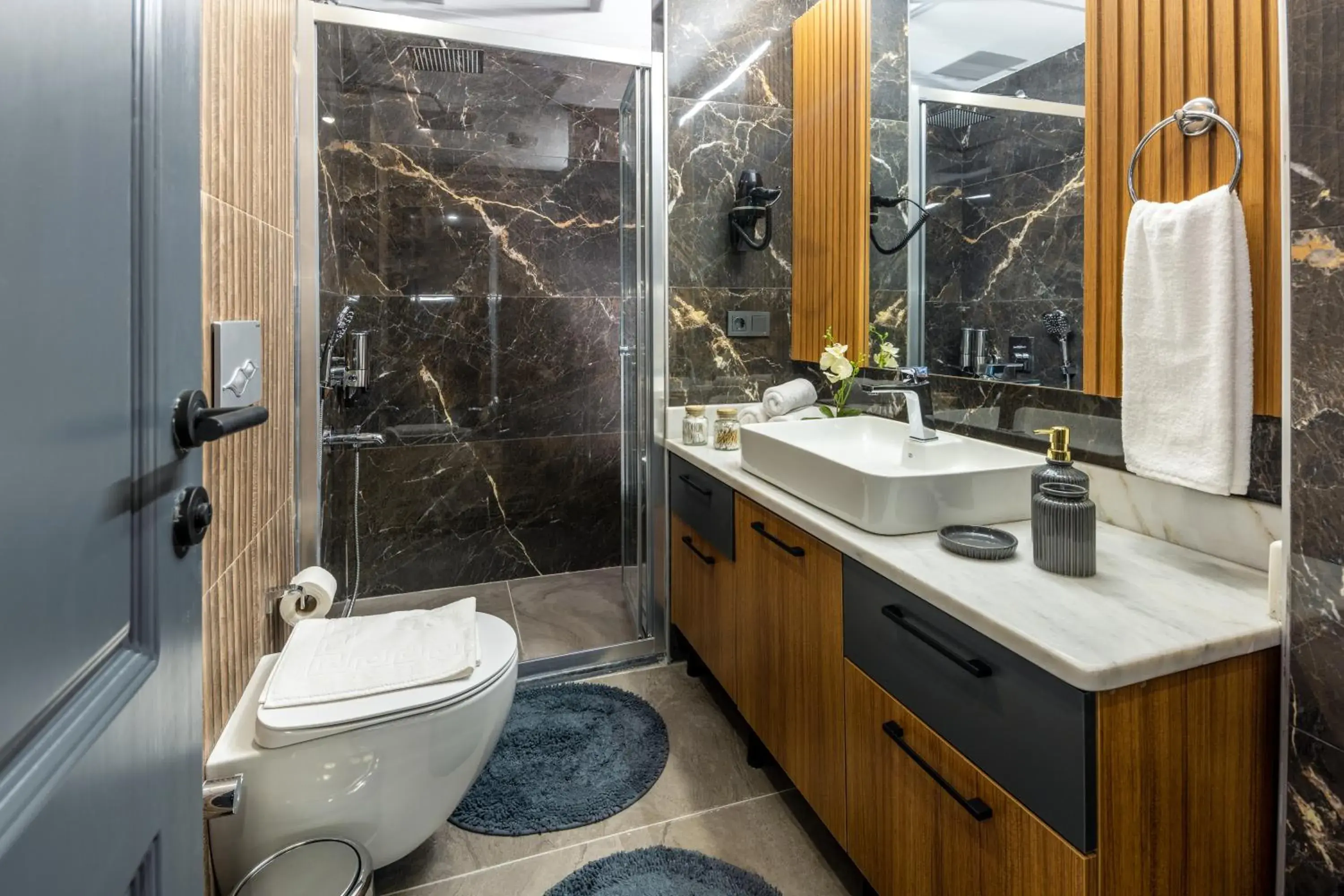 Shower in Baymari Suites Design Florya Shower in Baymari Suites Design Florya