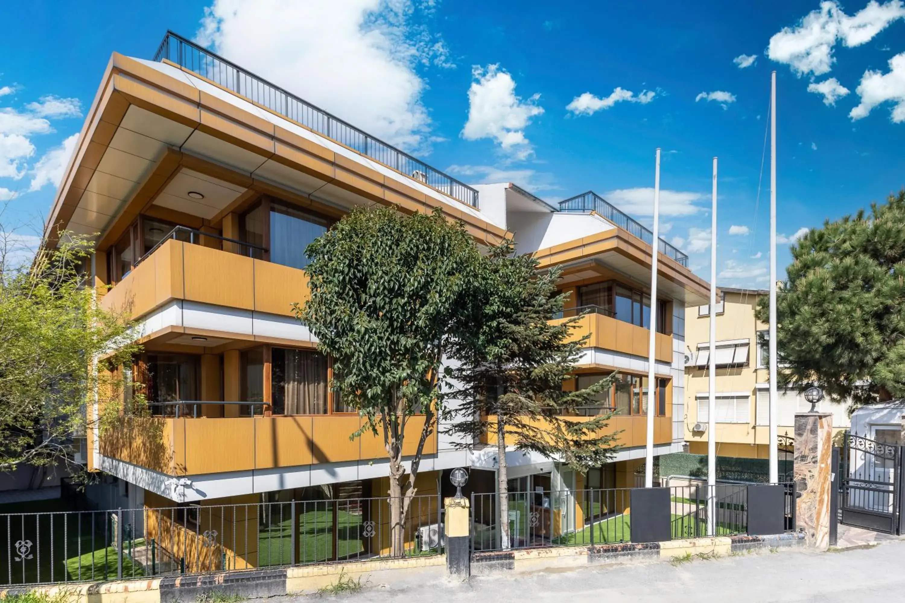 Property building in Baymari Suites Design Florya Property building in Baymari Suites Design Florya