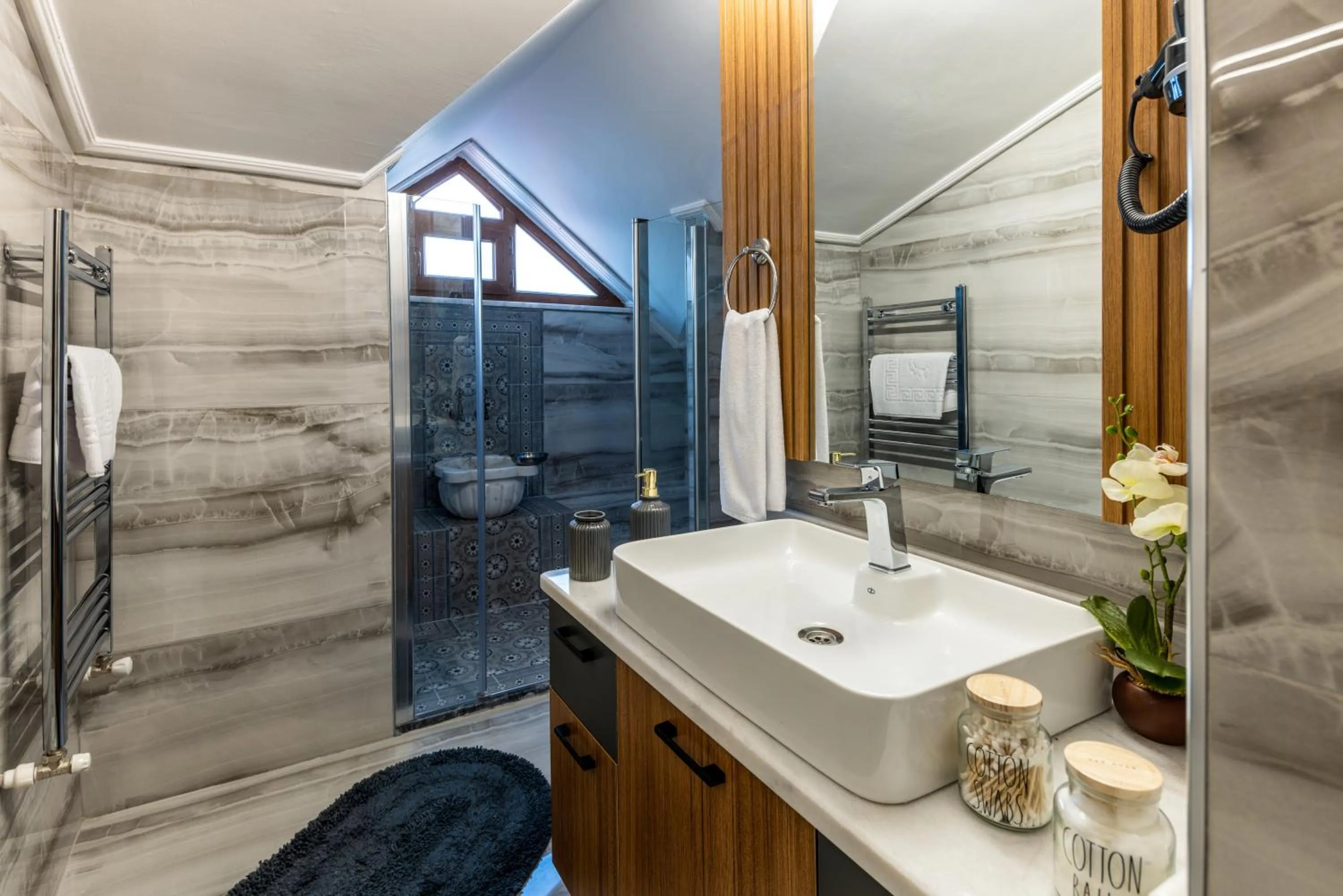 Shower in Baymari Suites Design Florya