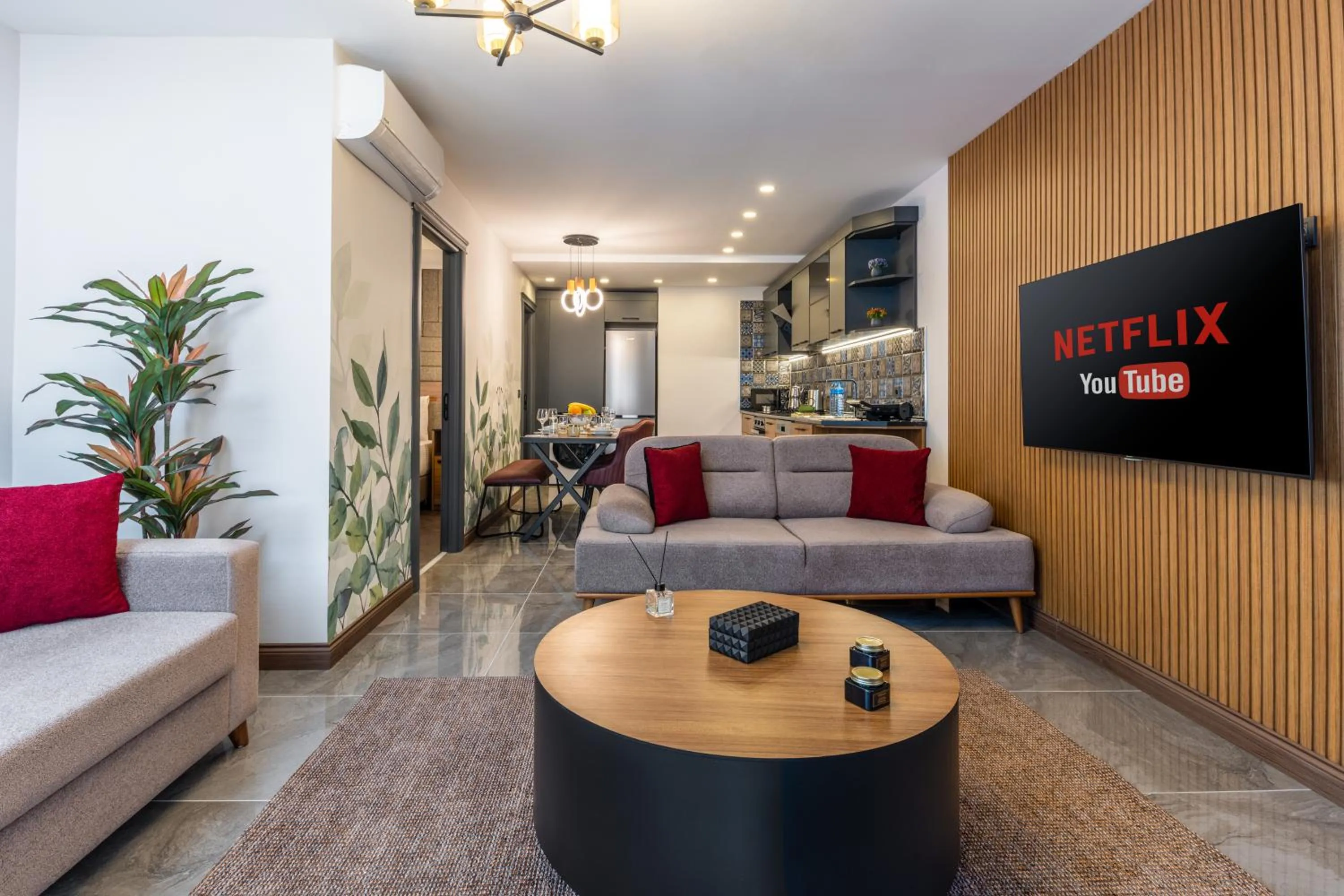 Communal lounge/ TV room in Baymari Suites Design Florya