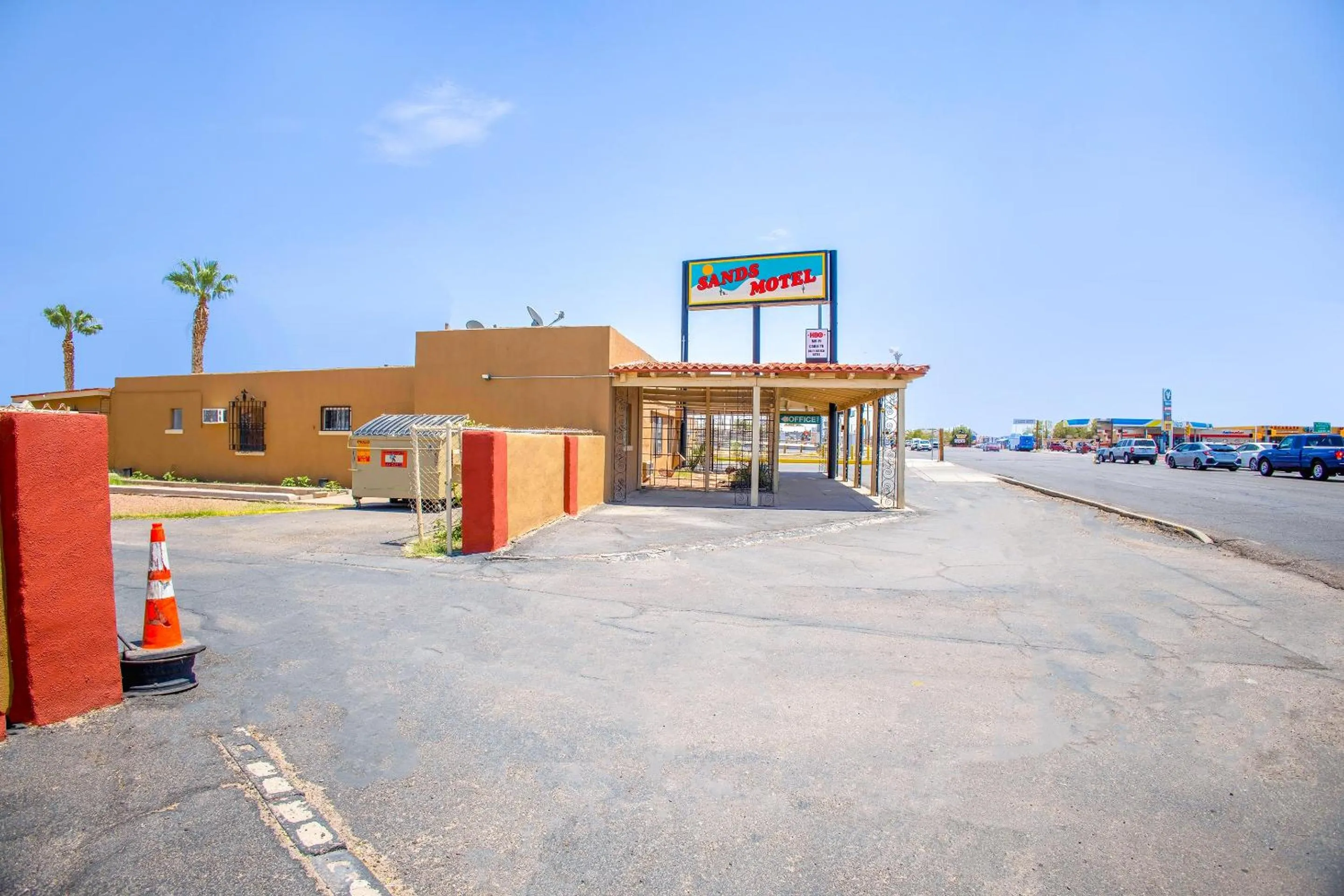 Facade/entrance in Sands Motel By OYO El Paso near Airport