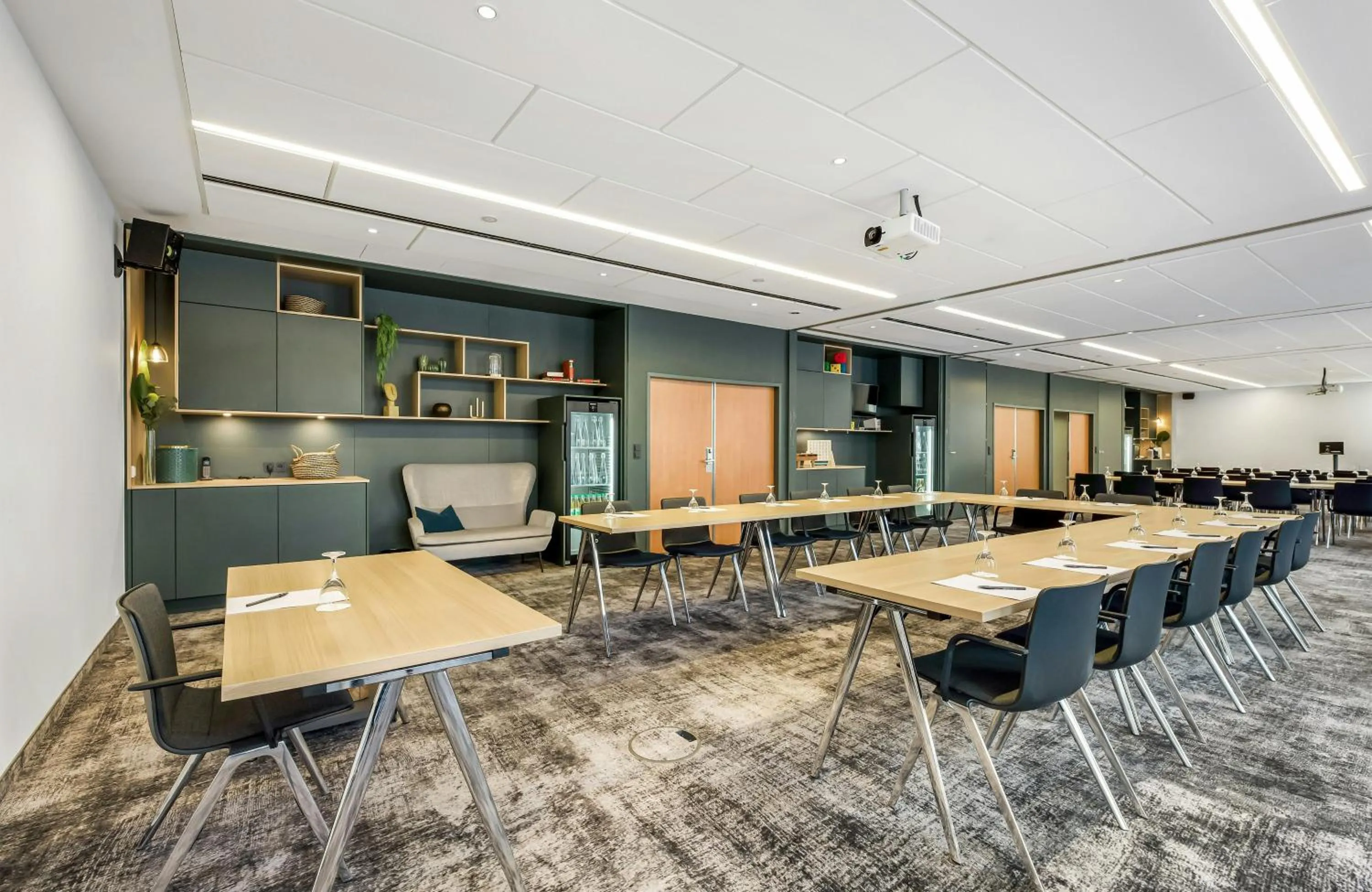 Meeting/conference room in Leonardo Hotel Hannover Medical Park