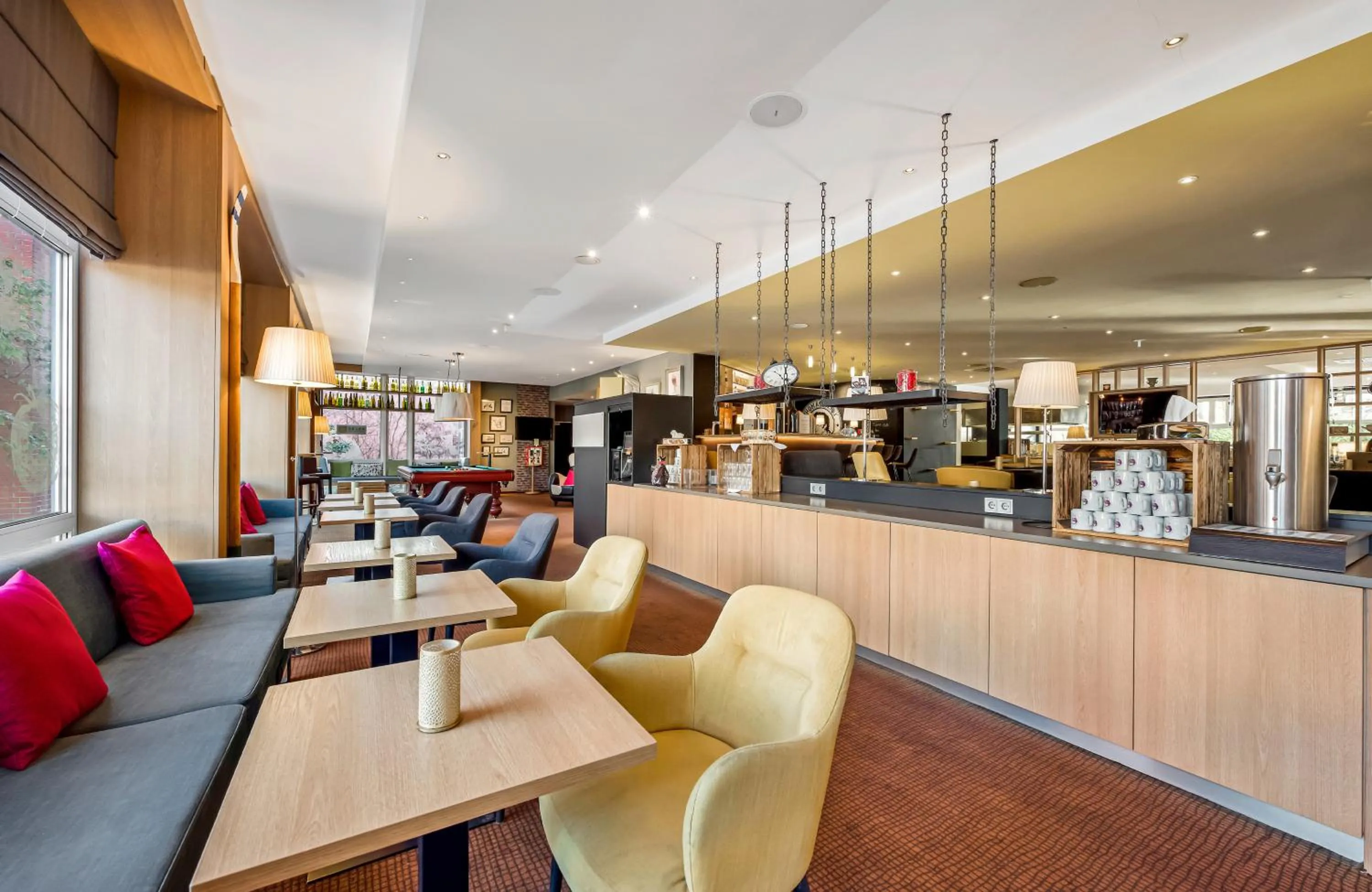 Lounge or bar in Leonardo Hotel Hannover Medical Park