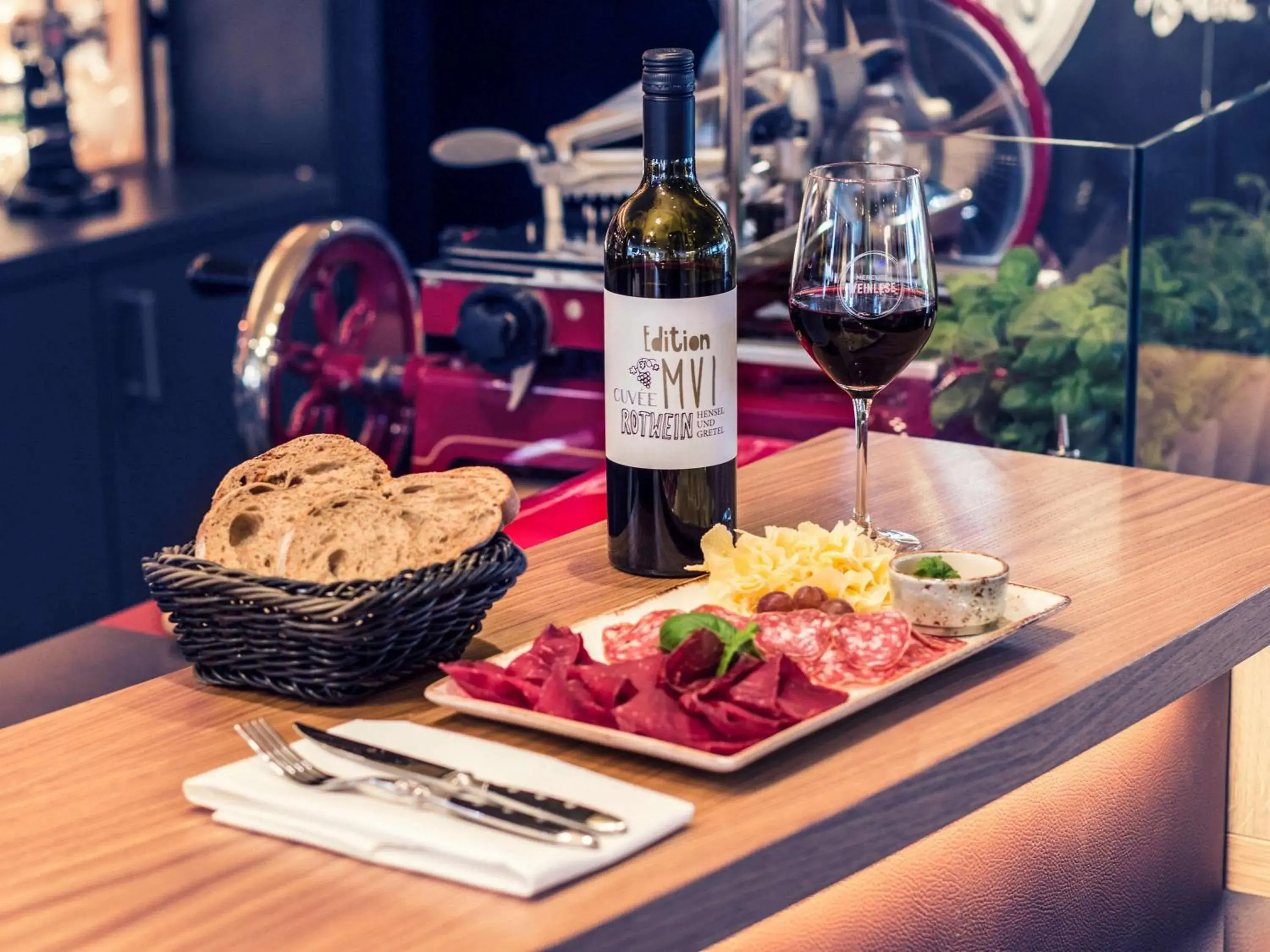 Restaurant/places to eat in Mercure Hotel Hannover Medical Park Restaurant/places to eat in Mercure Hotel Hannover Medical Park