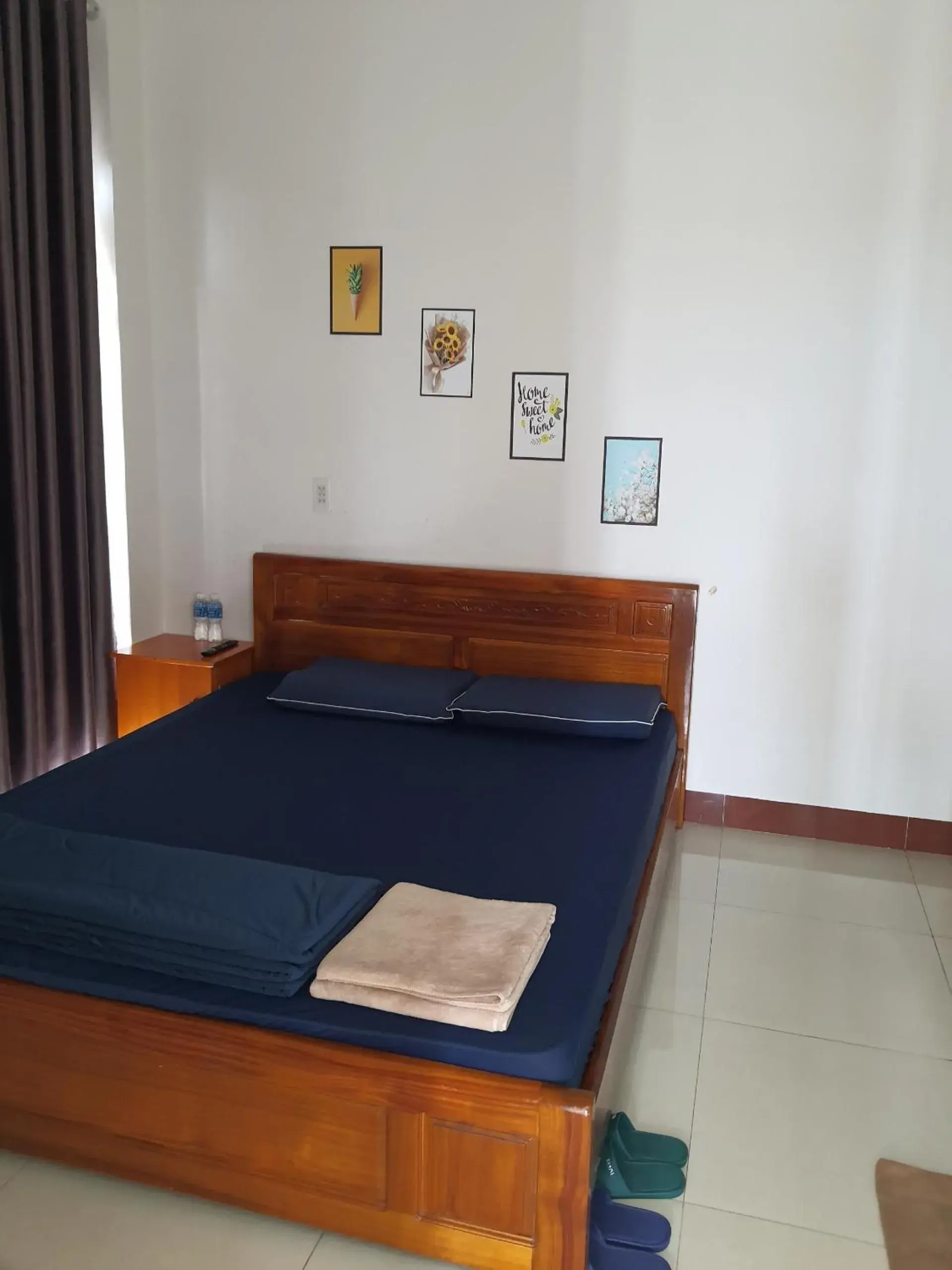 Budget Double Room in Homestay Hoài Tâm Phan Thiết Budget Double Room in Homestay Hoài Tâm Phan Thiết