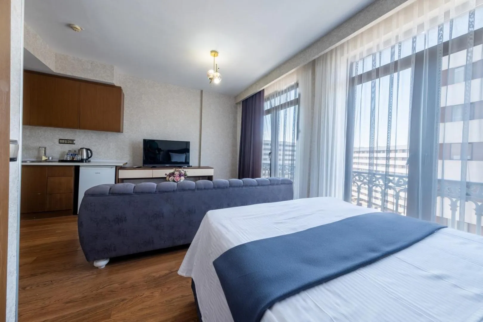 Photo of the whole room in ELİT SUİT