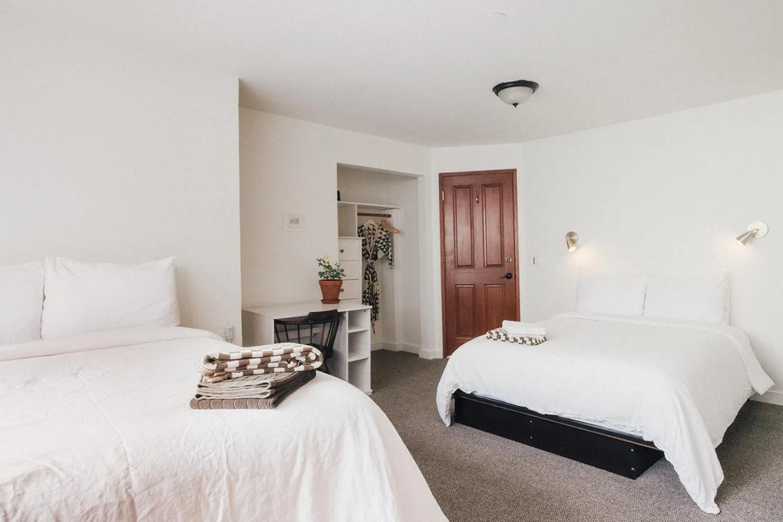 Bed in Saturn's Return