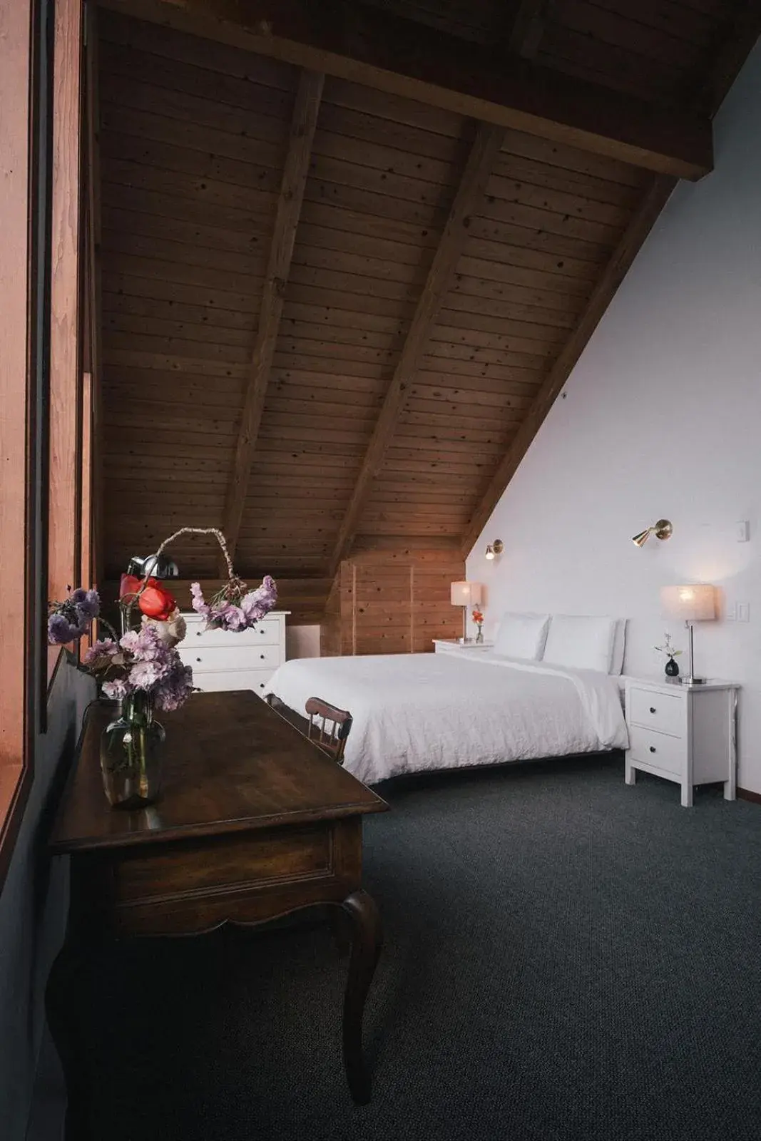 Bed in Saturn's Return Bed in Saturn's Return