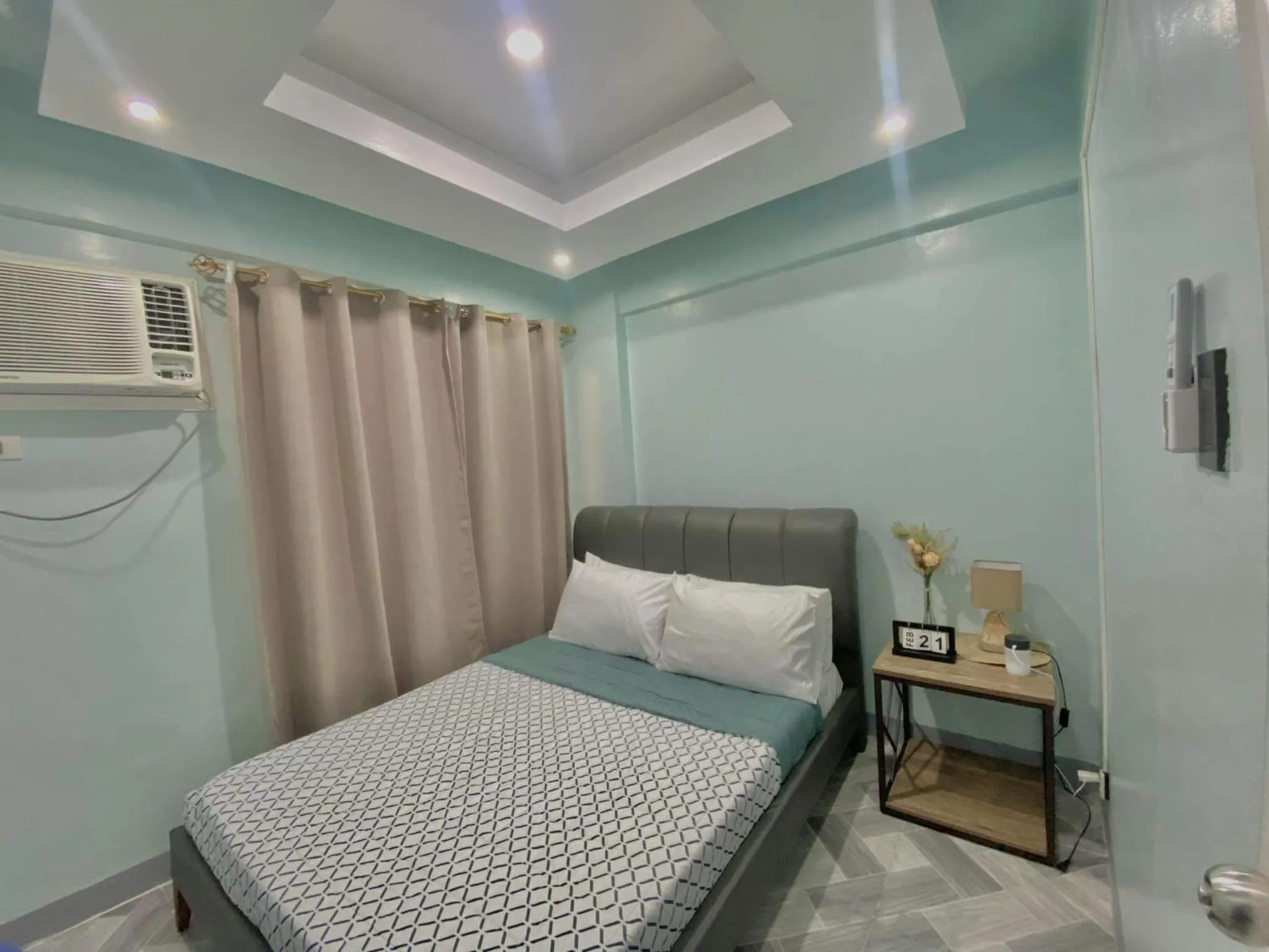 The PAD Staycation 2BR Condo with PS4, Netflix, WIFI