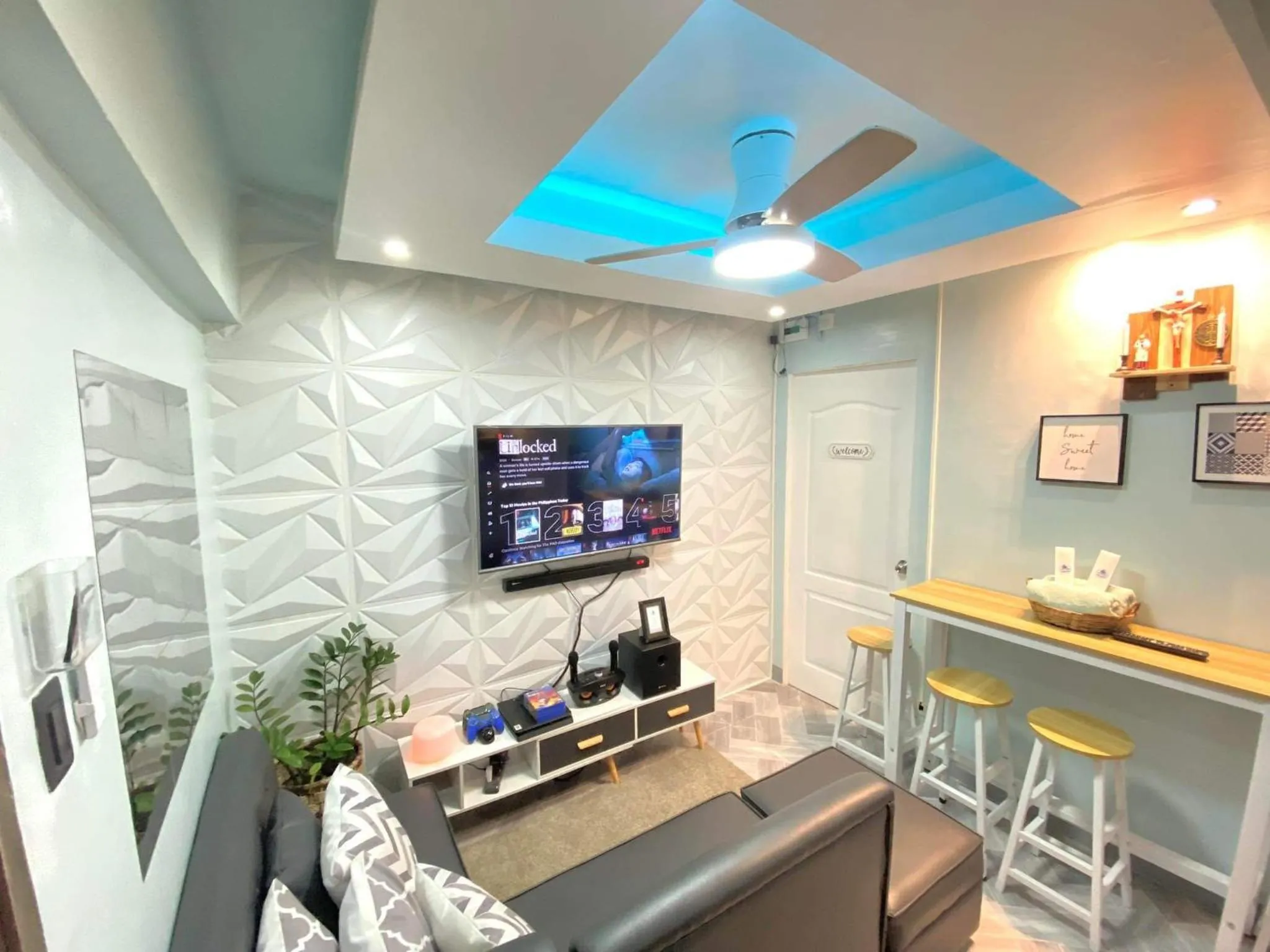 Two-Bedroom Apartment in The PAD Staycation 2BR Condo with PS4, Netflix, WIFI