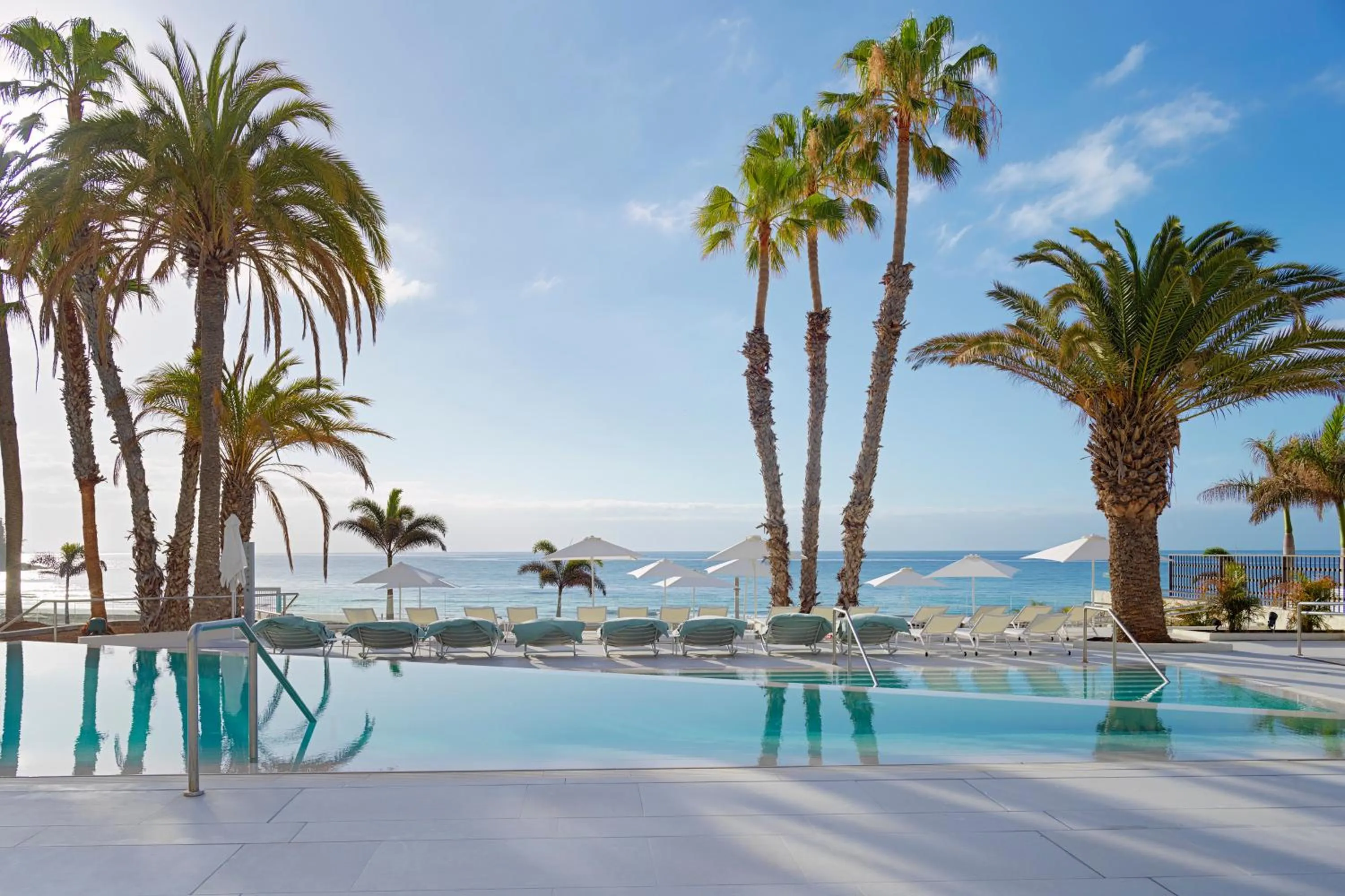 Swimming pool in Paradisus Gran Canaria - All Inclusive
