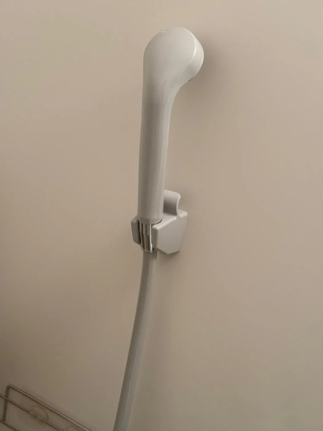 Shower in R Hotel-The Atelier Shinsaibashi East