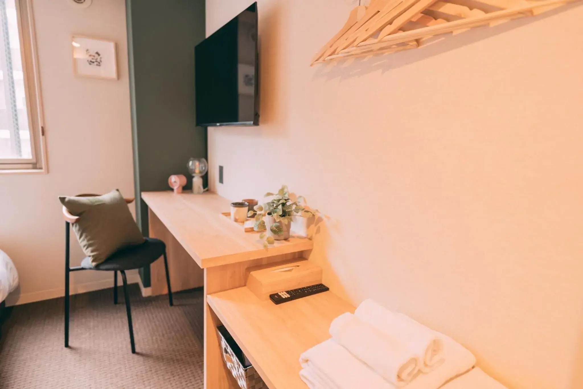 Photo of the whole room in R Hotel-The Atelier Shinsaibashi East Photo of the whole room in R Hotel-The Atelier Shinsaibashi East