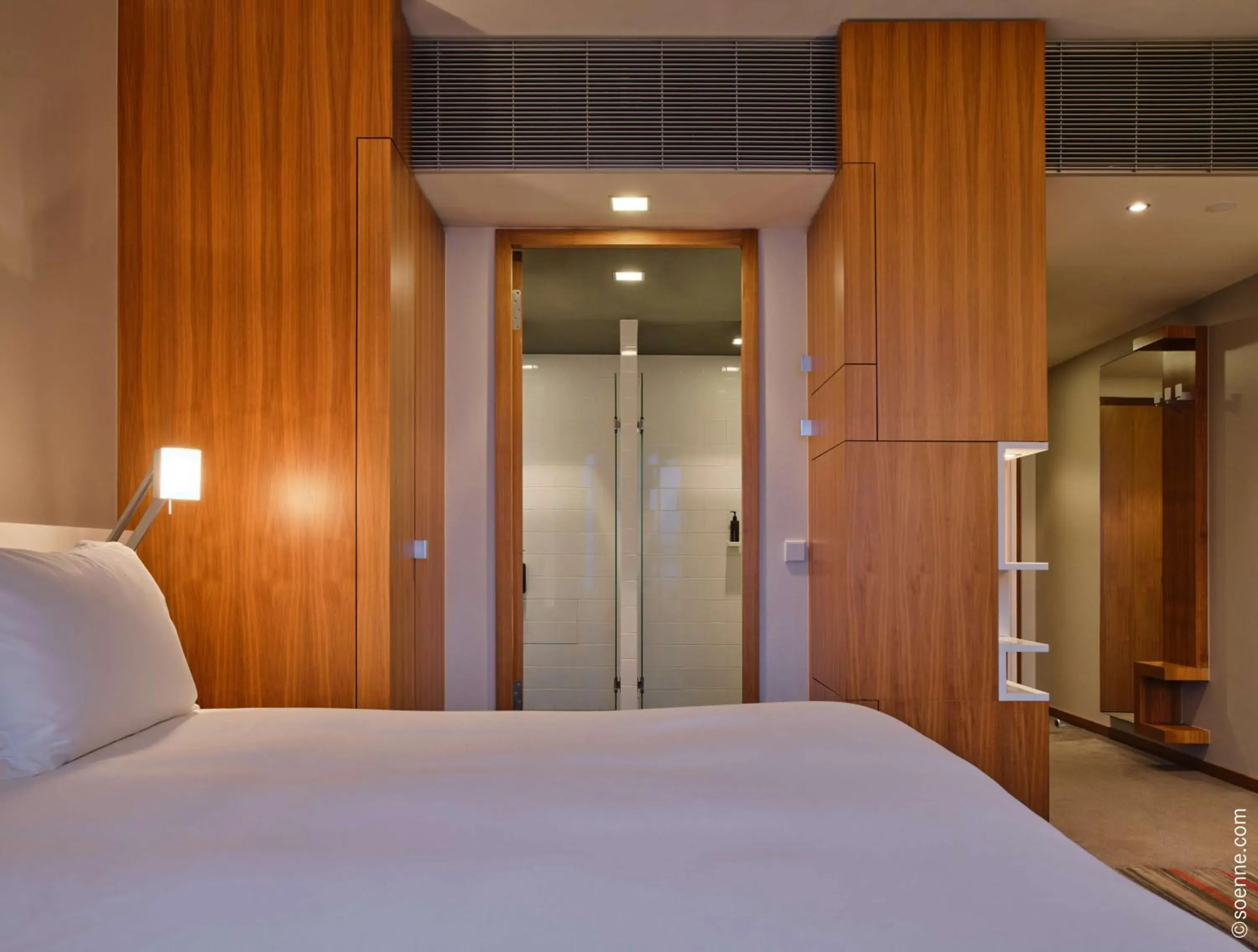 Bedroom, Bed in Dorint Kurfürstendamm Berlin Bedroom, Bed in Dorint Kurfürstendamm Berlin