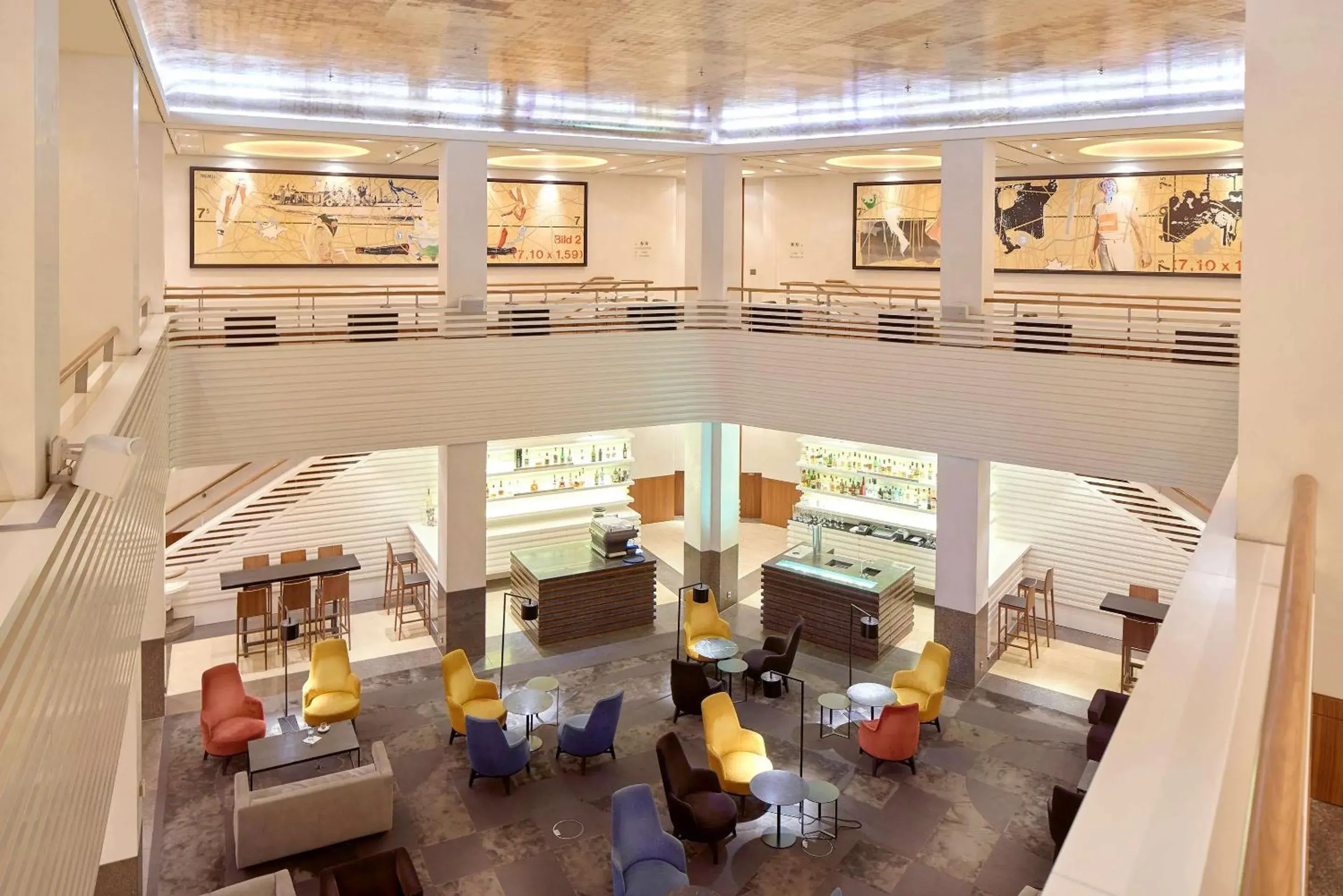 Lounge or bar in Dorint Kurfürstendamm Berlin Lounge or bar in Dorint Kurfürstendamm Berlin