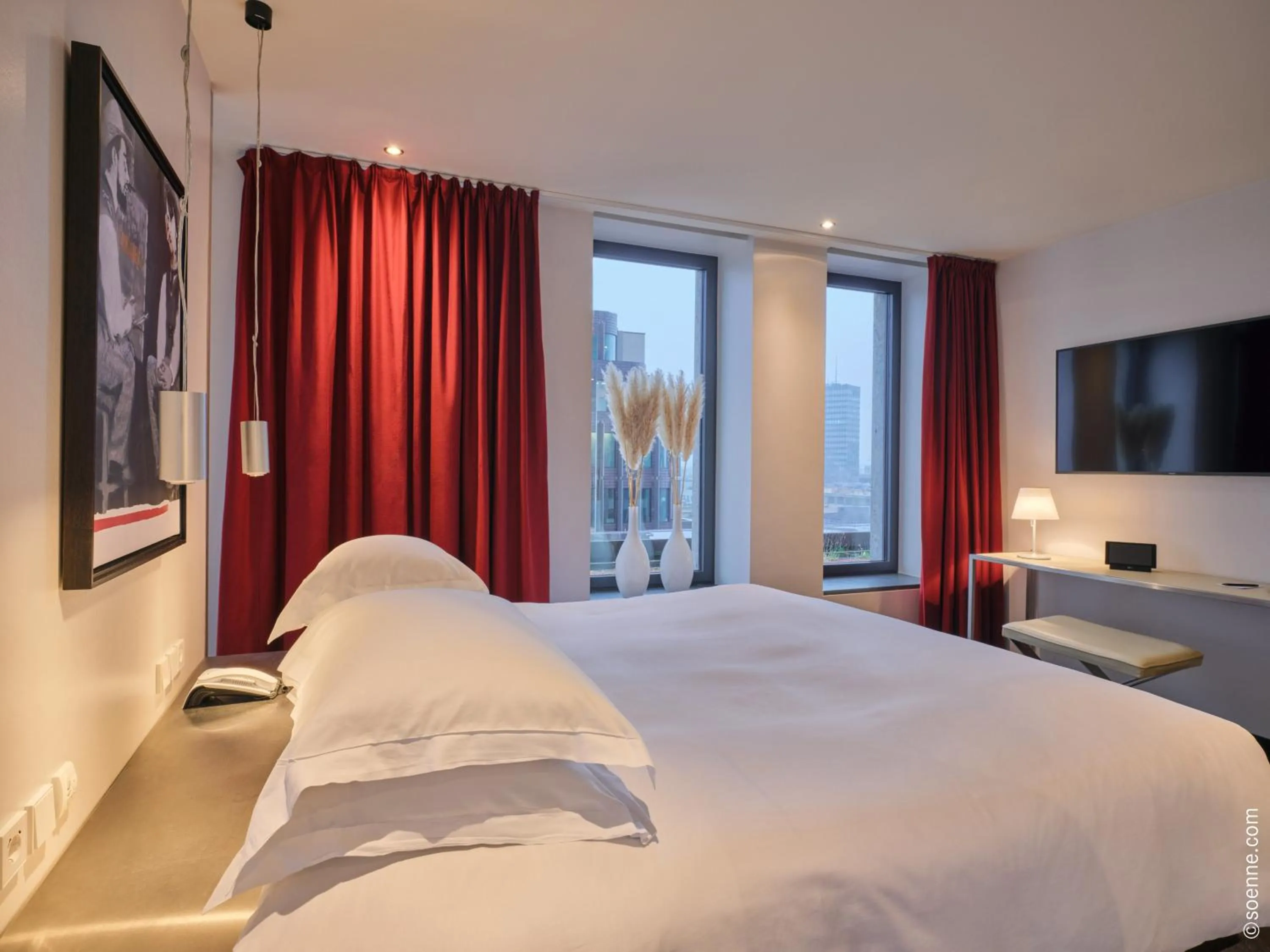 Bed in Dorint Kurfürstendamm Berlin