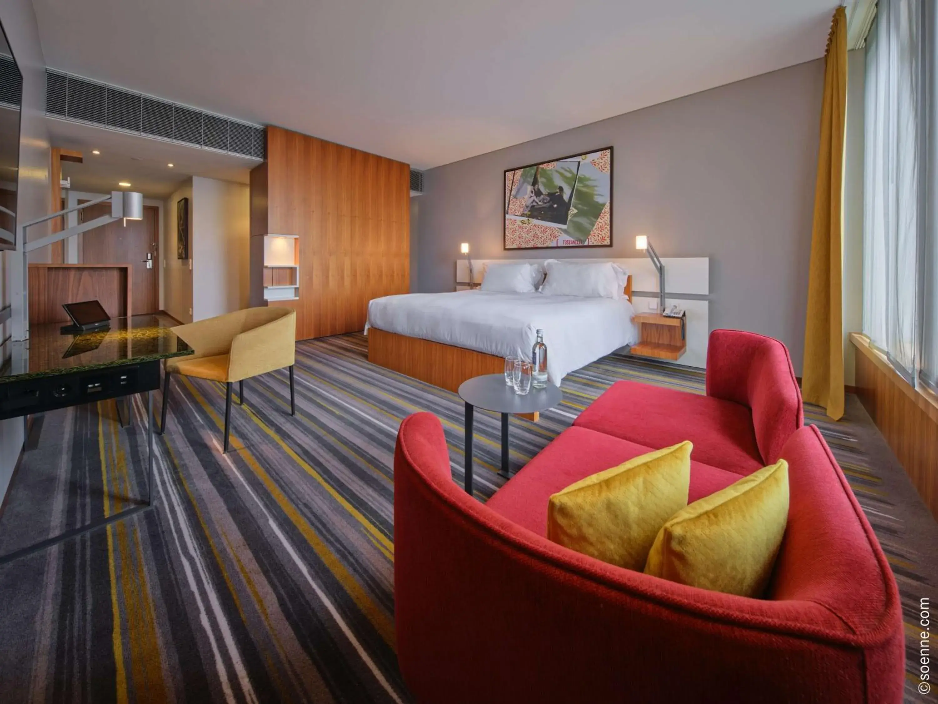 Deluxe Room with Kingsize Bed in Dorint Kurfürstendamm Berlin Deluxe Room with Kingsize Bed in Dorint Kurfürstendamm Berlin