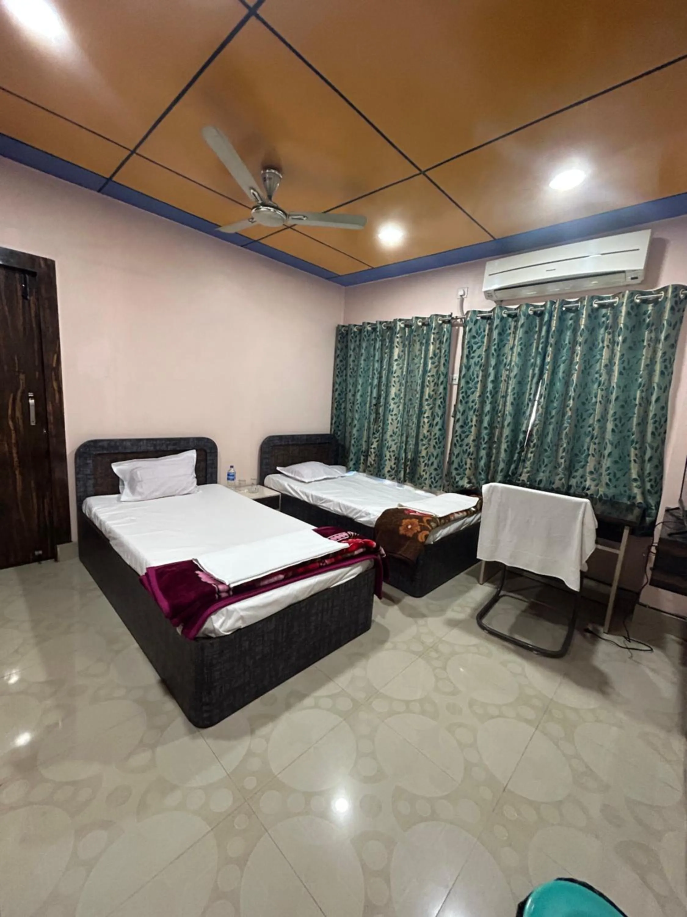 ROOP AMRIT GUEST HOUSE
