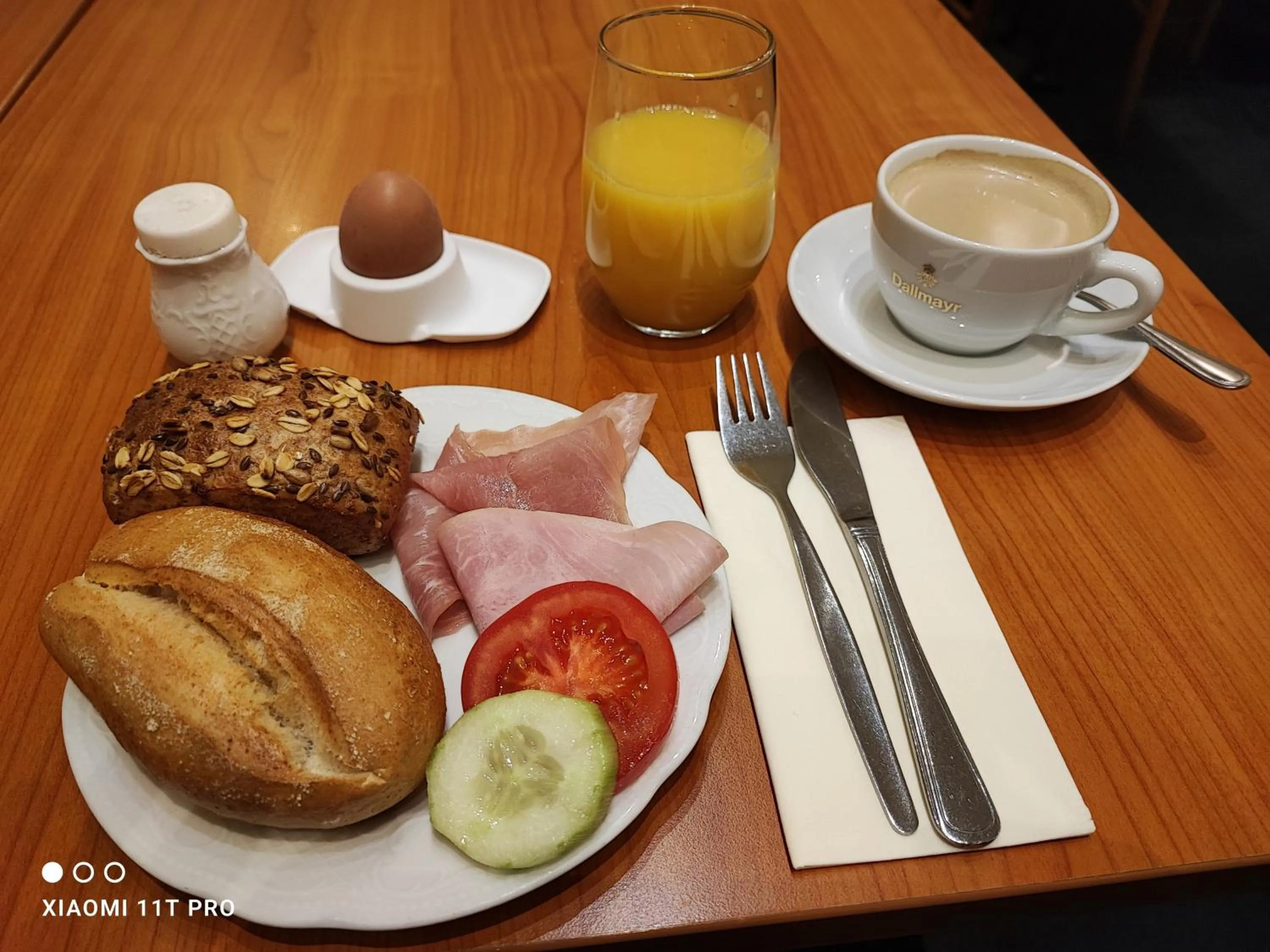 Breakfast in Hotel Königshof