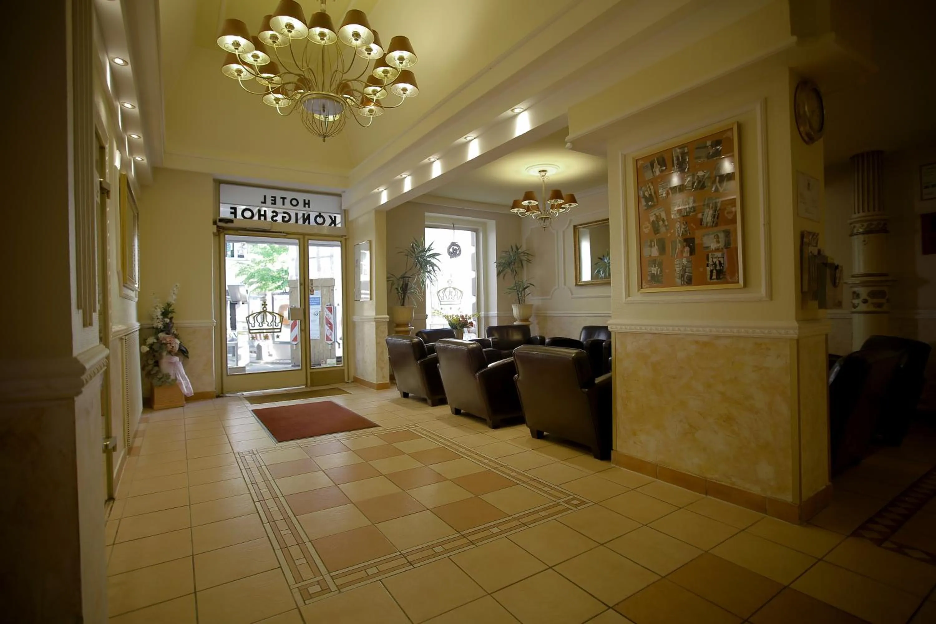 Lobby or reception in Hotel Königshof